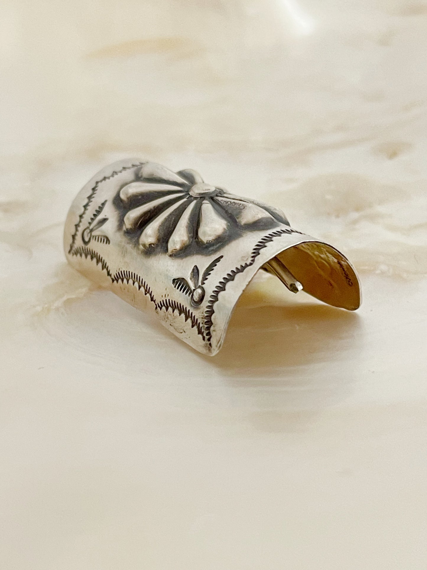 Navajo Old Style Silver Ponytail (Medium)