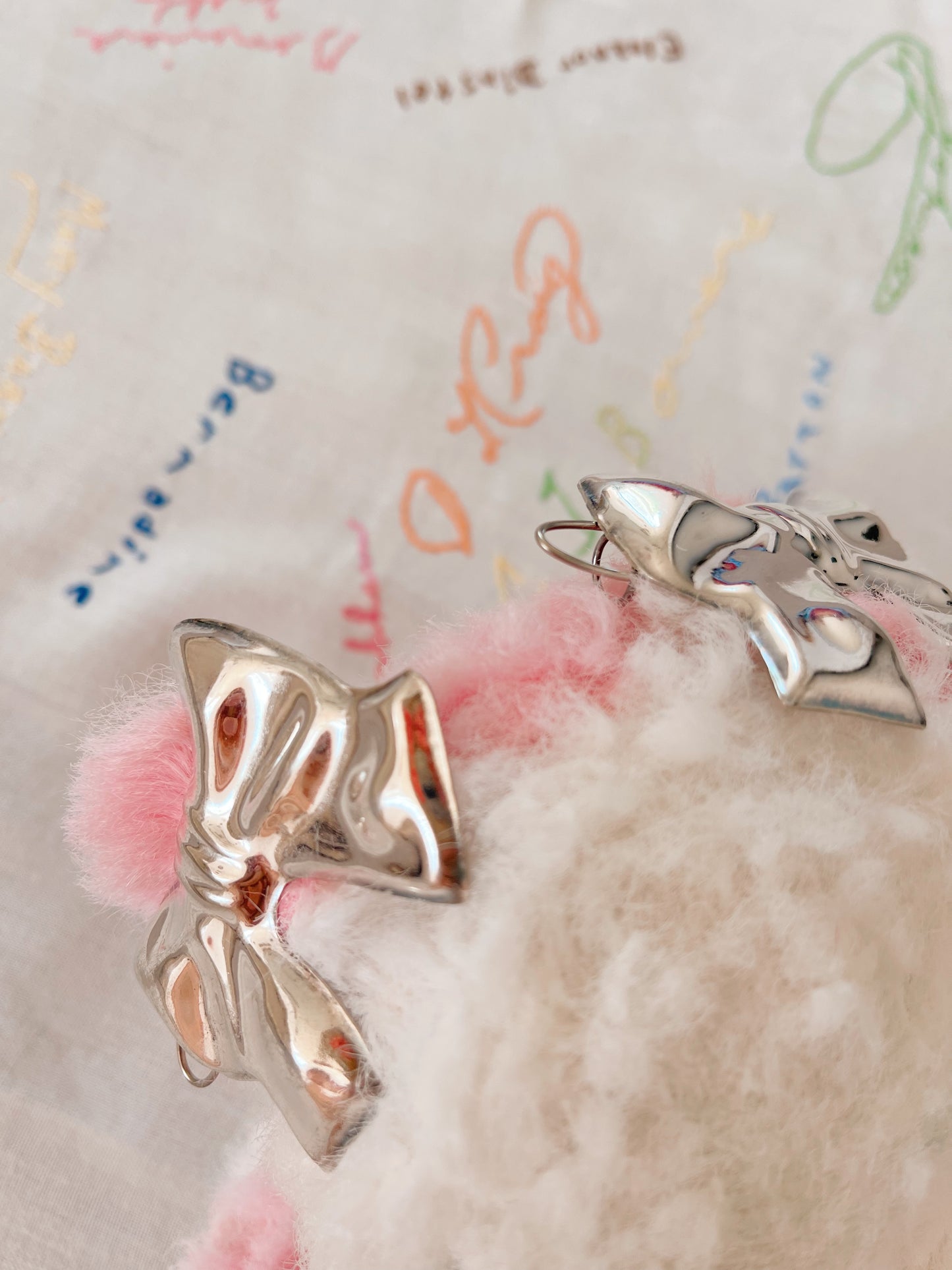 1990s Vintage Ribbon Silver Hair Clip