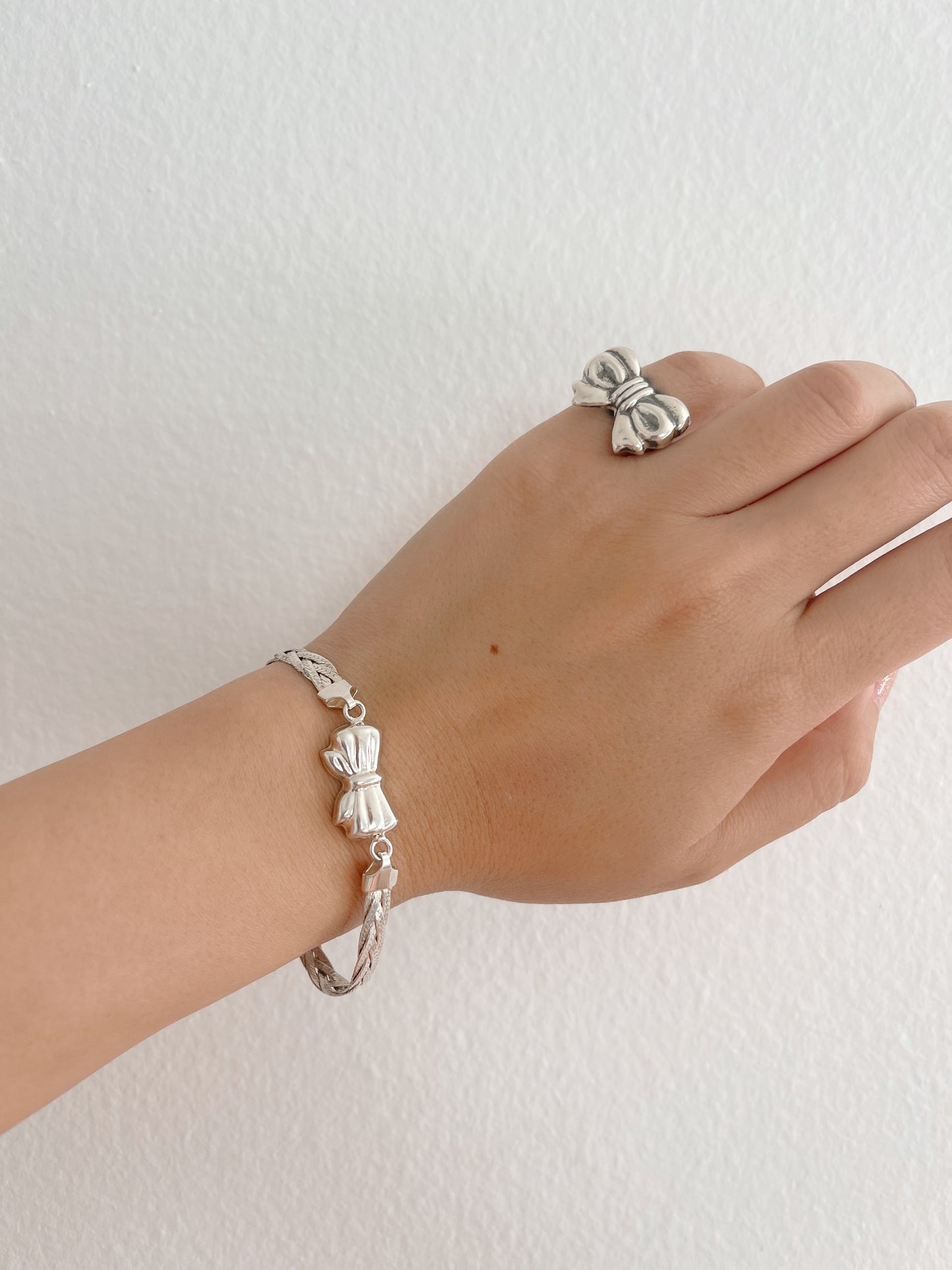 Vintage Ribbon Twist Chain Bracelet