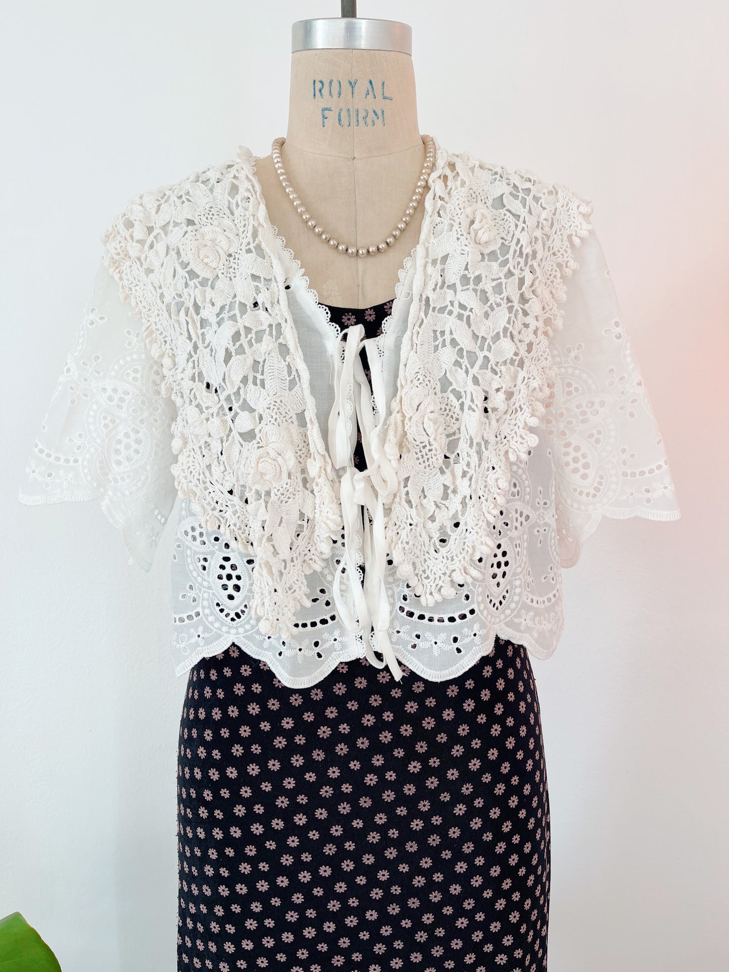 Vintage Crochet Collar