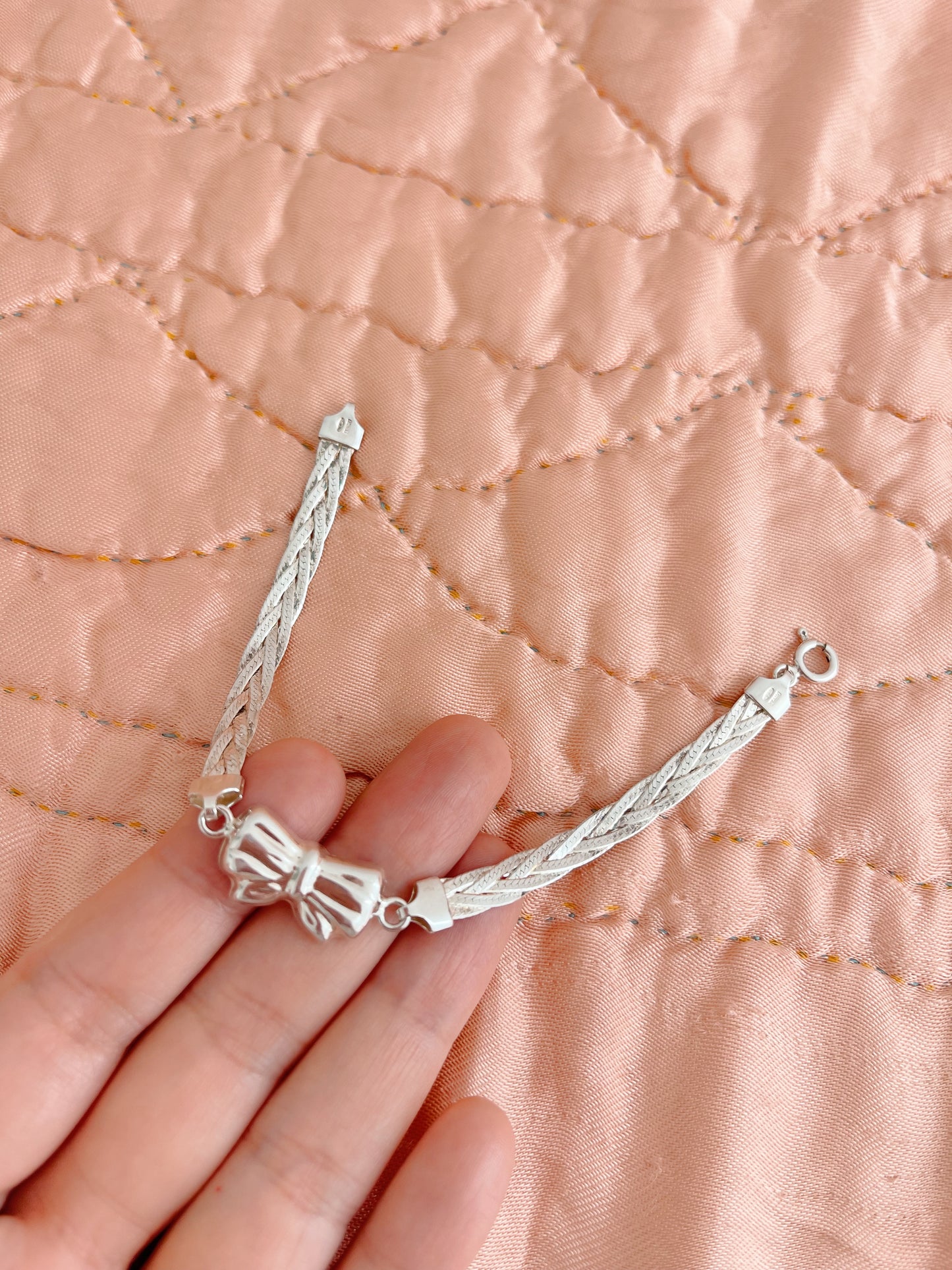 Vintage Ribbon Twist Chain Bracelet