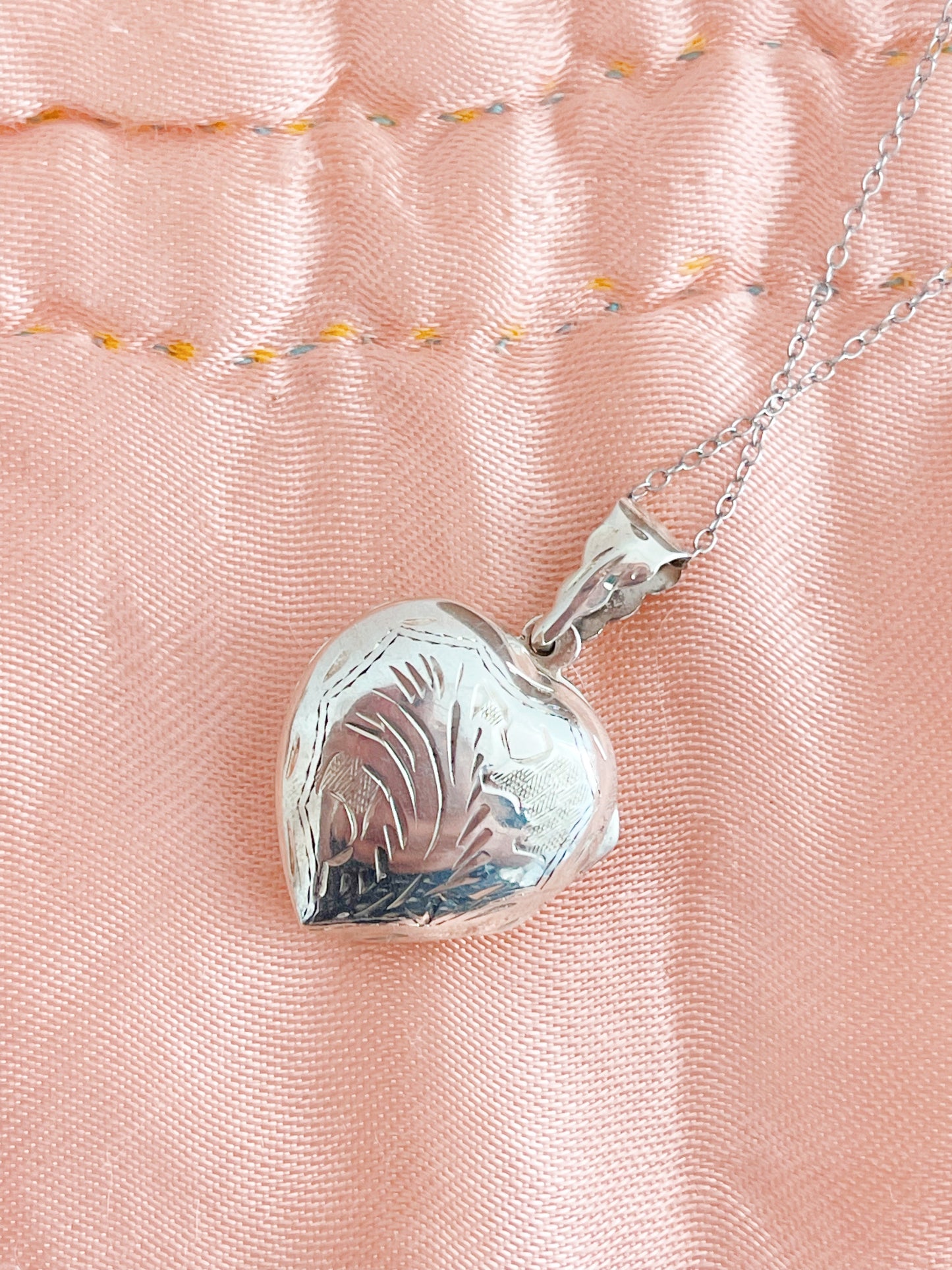 Vintage Silver Heart Pendant Necklace