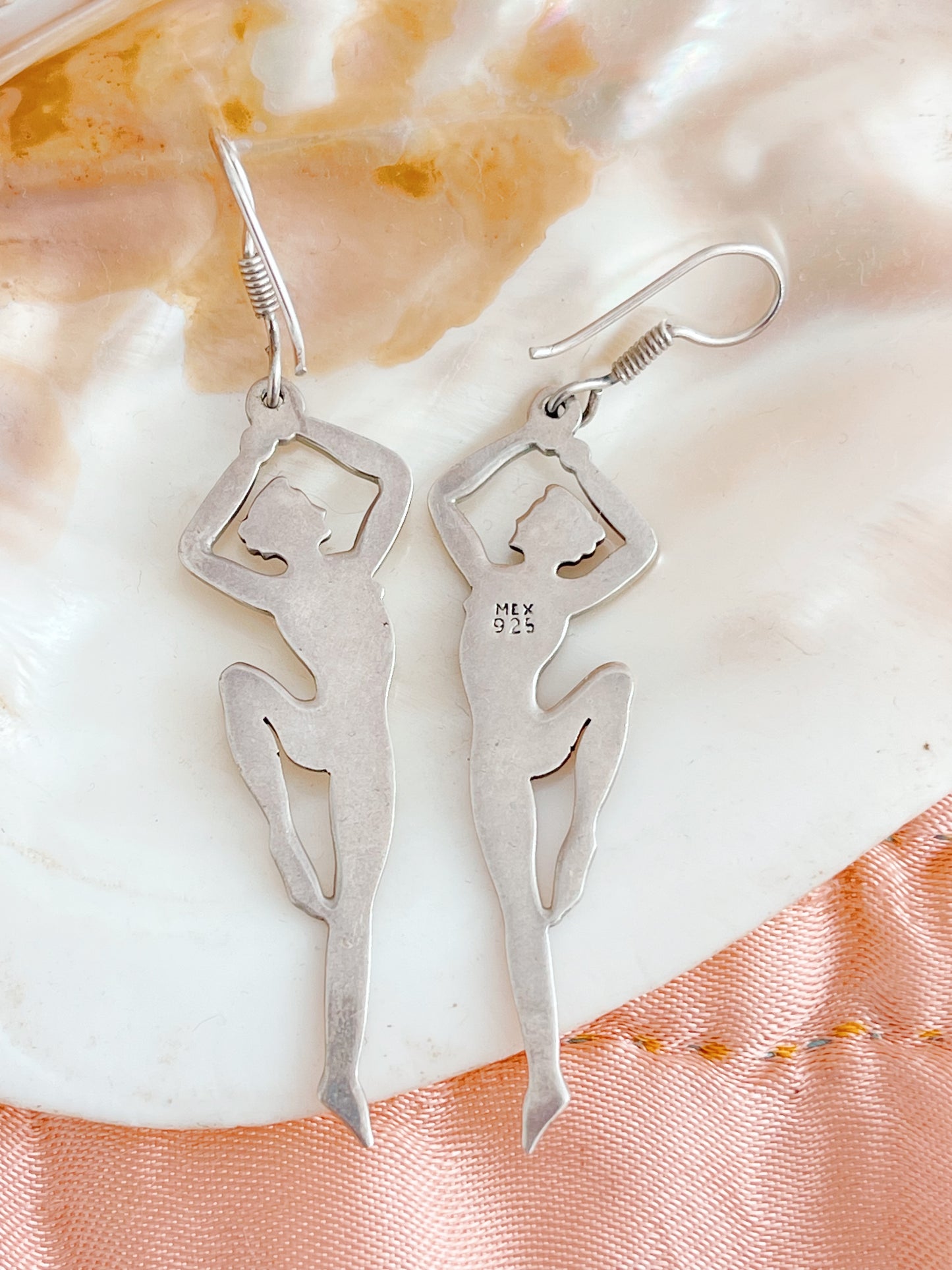 Vintage Two Dancers Silver Hook Pierce