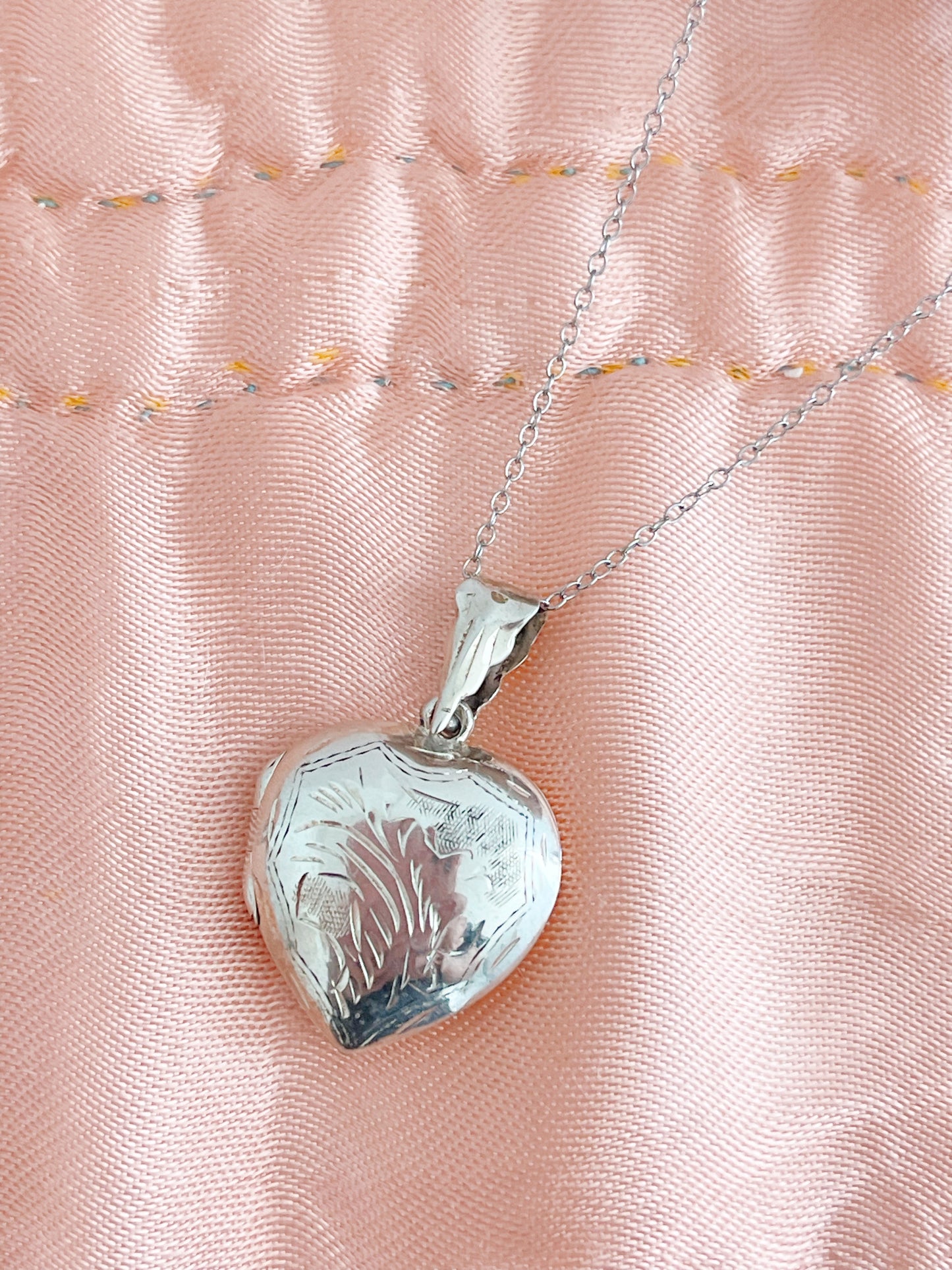 Vintage Silver Heart Pendant Necklace