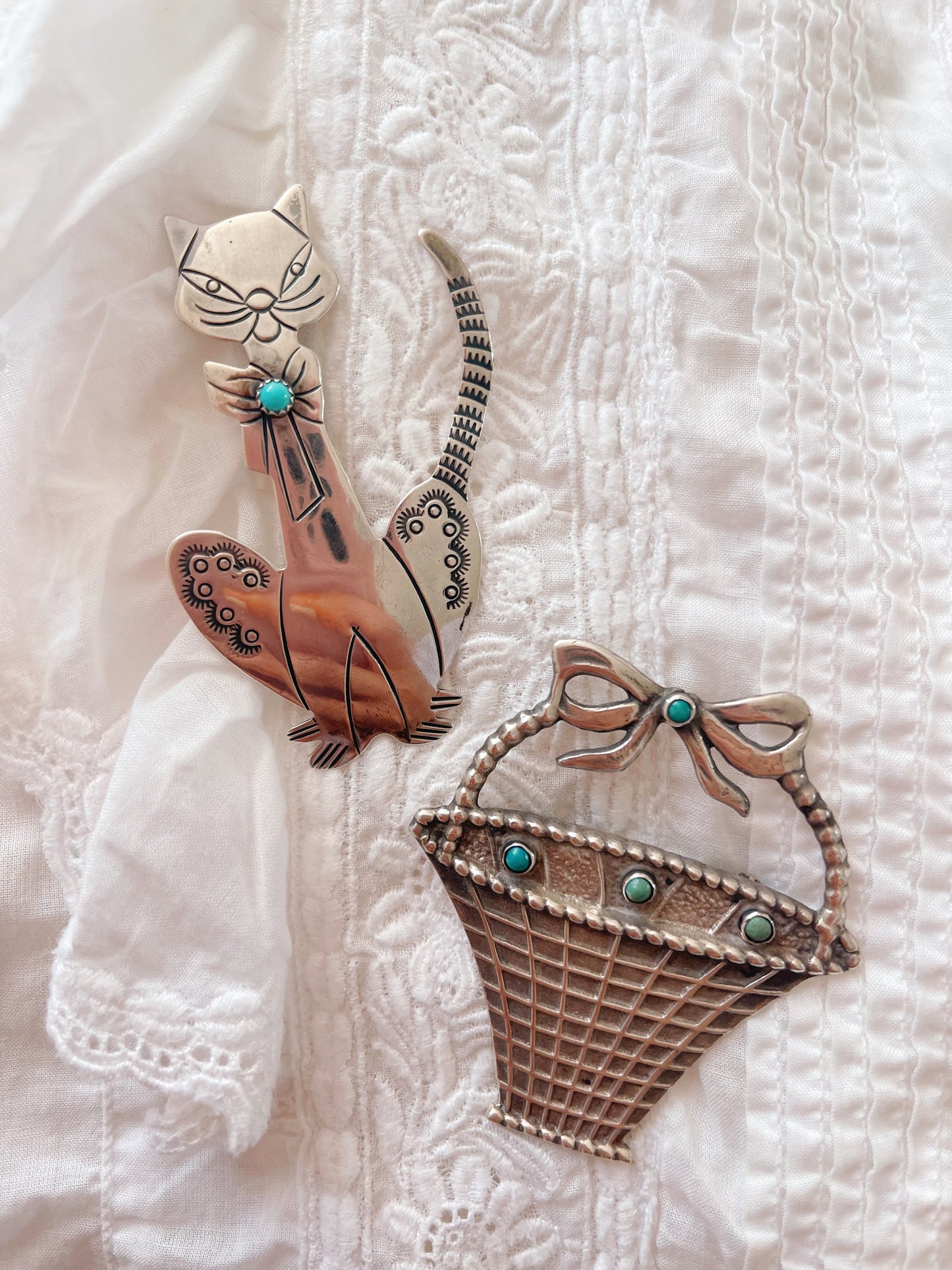 Vintage Rare Ribbon Basket Brooch