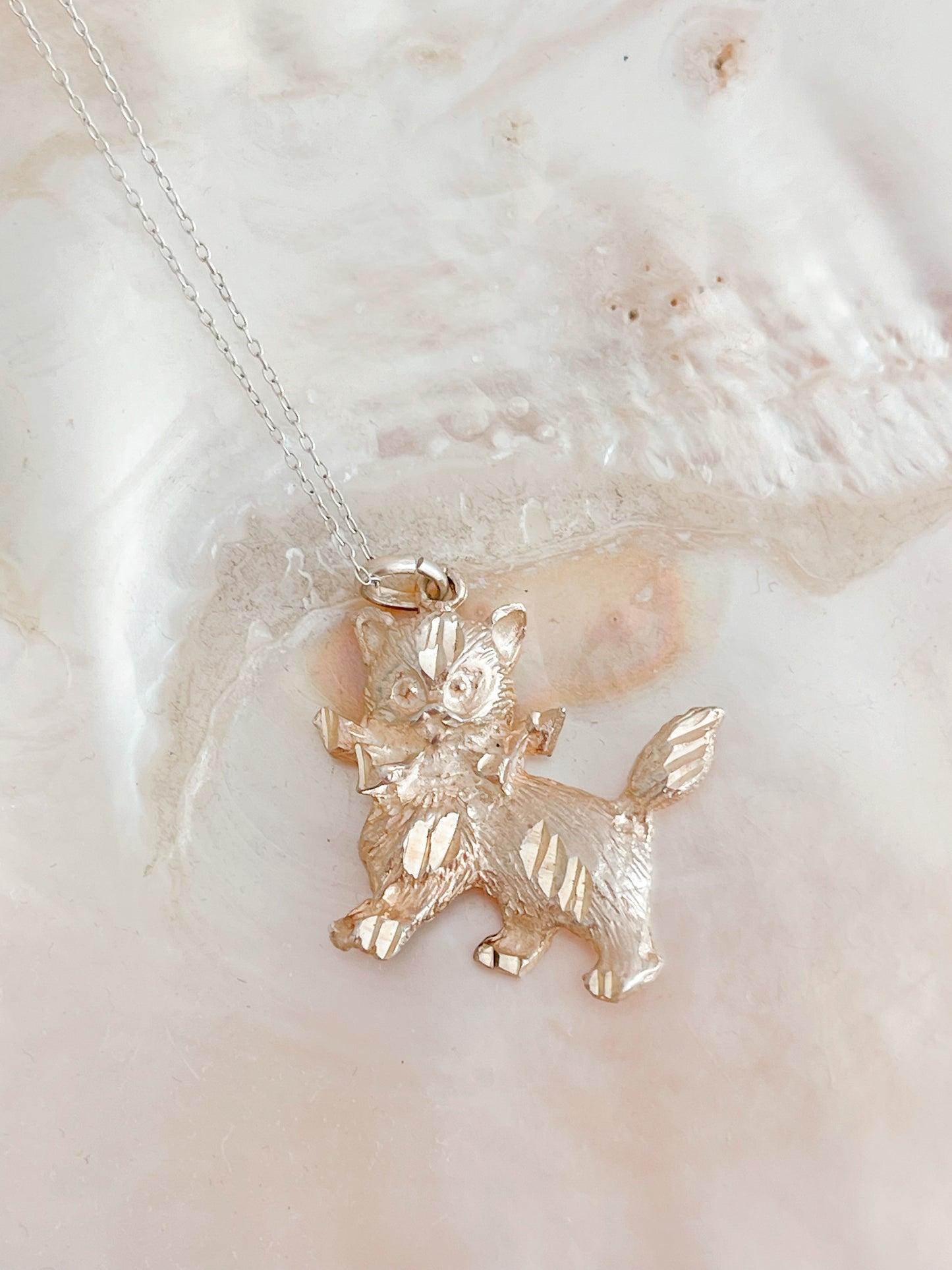 Vintage Diamond Cut Cat Silver Necklace