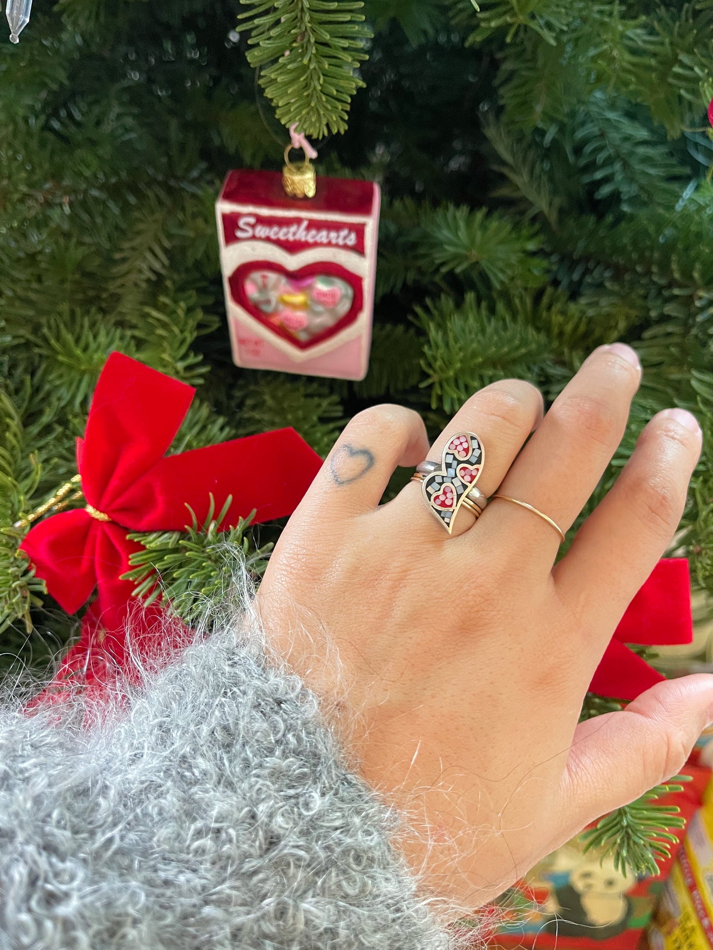 Clashed Shell Silver Heart Ring