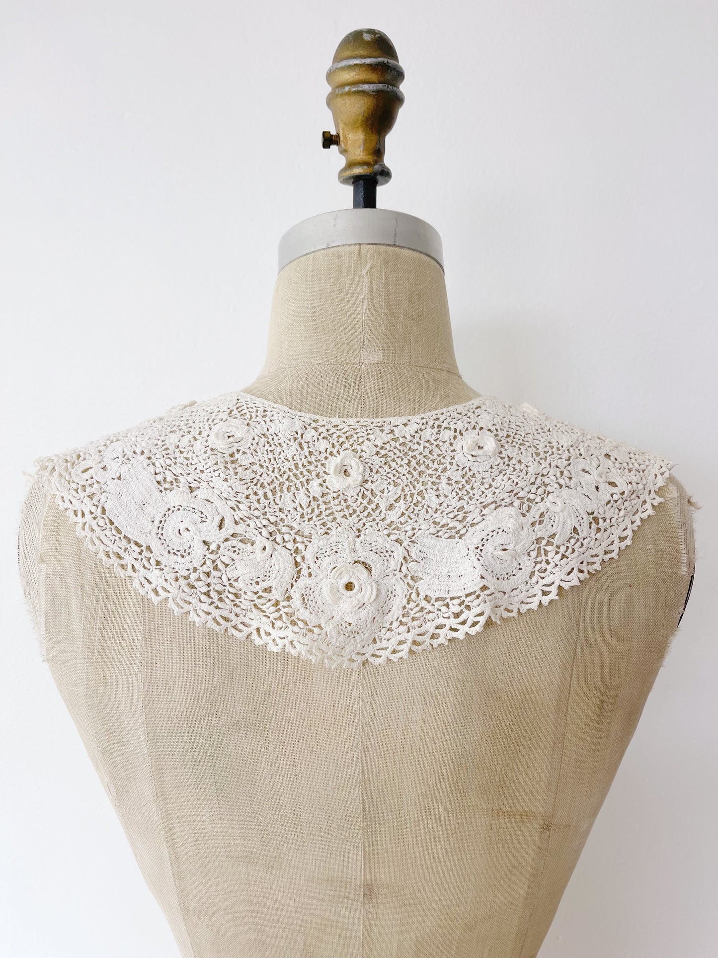 1940s Antique Crochet Collar