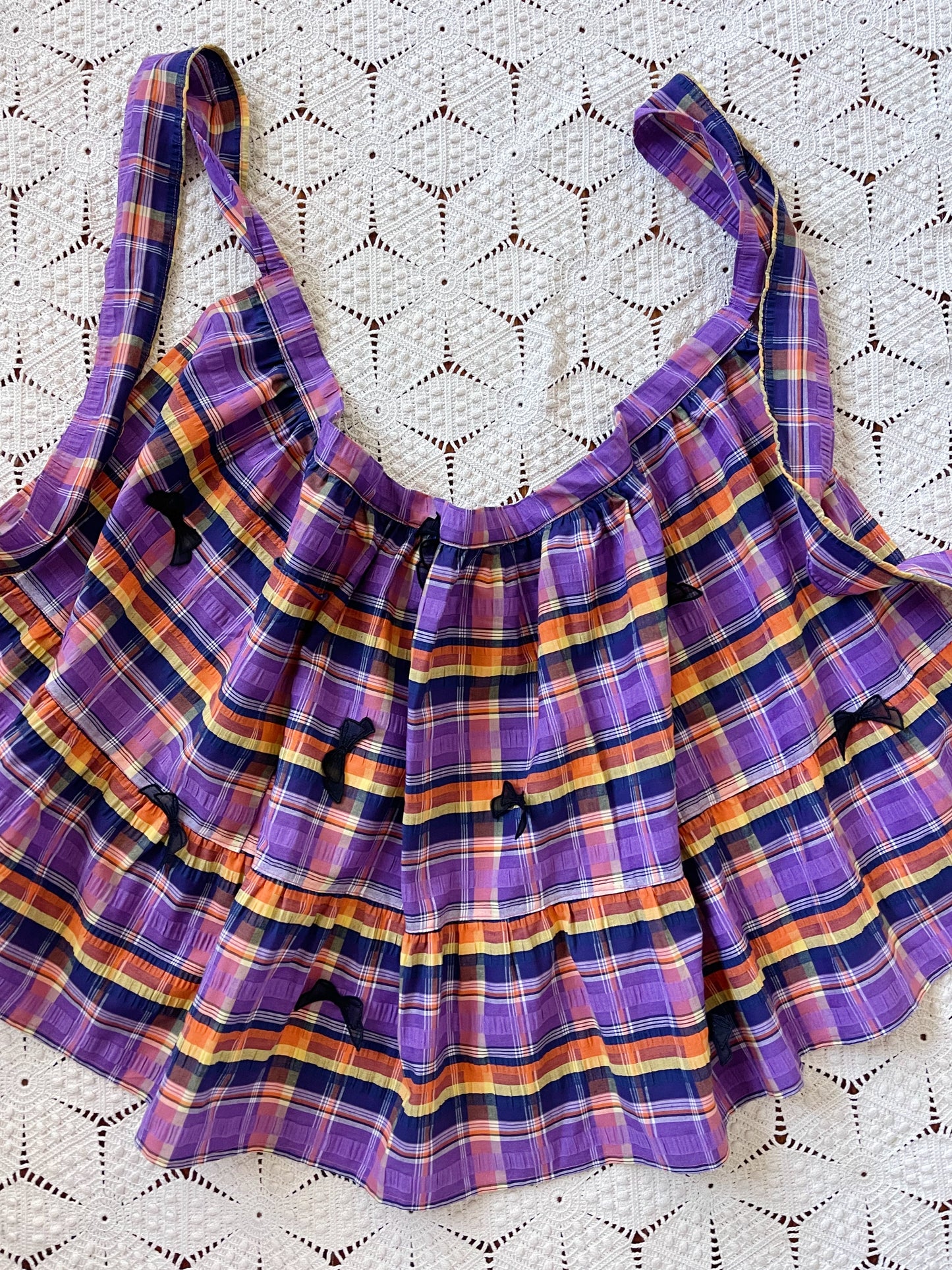Vintage 1960s Ribbon Parched Apron