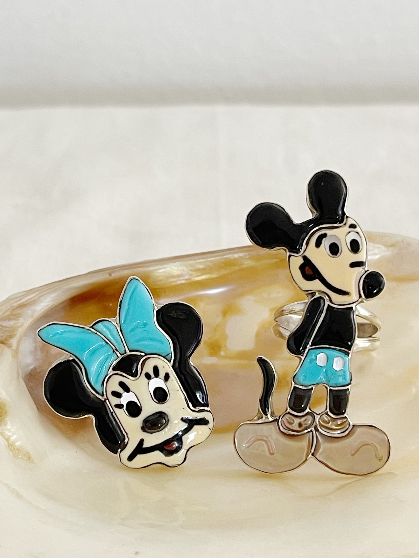 Andrea Lonjose Minnie Ring.