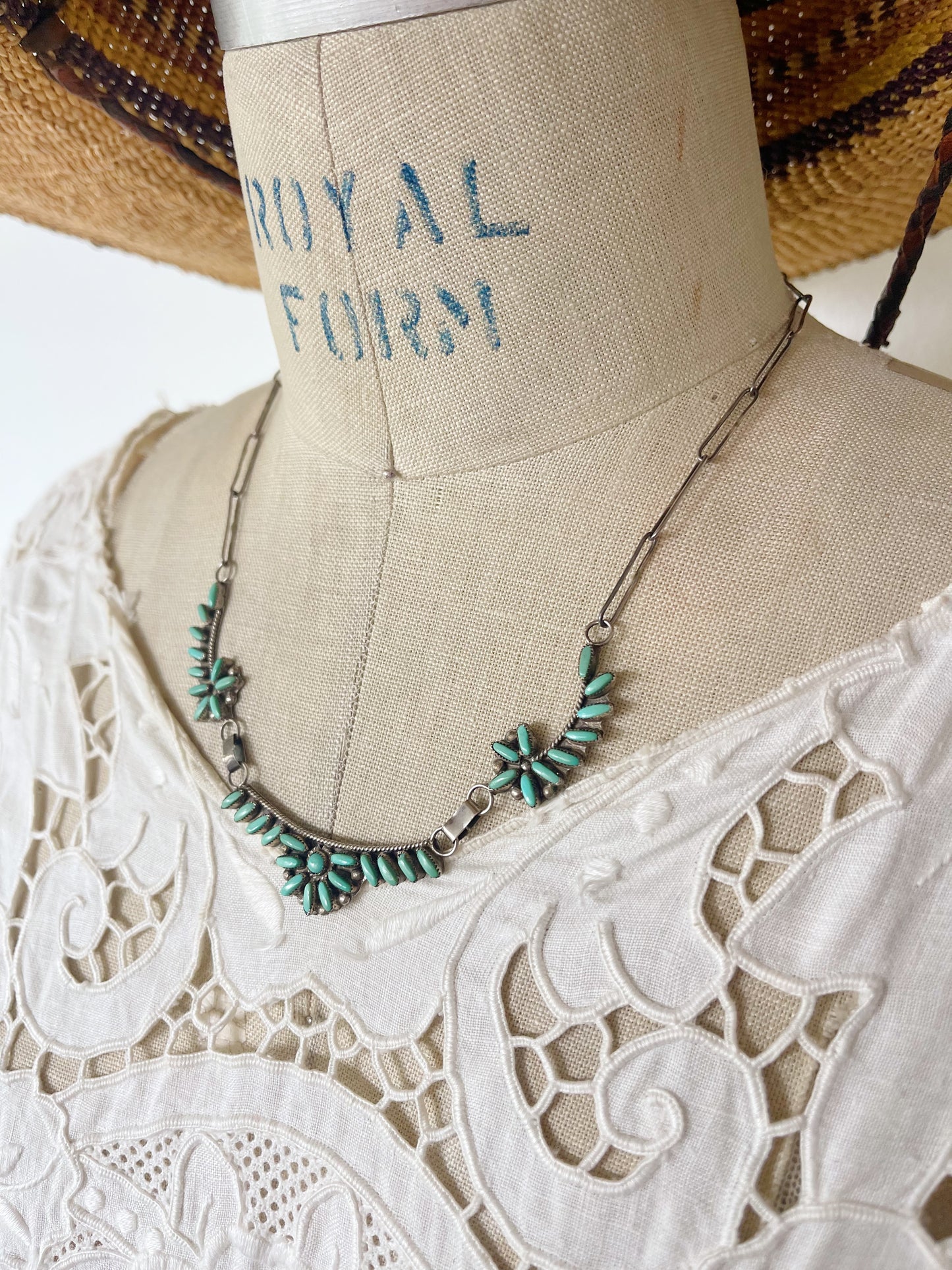 1950s Vintage Zuni Petite Pointed Turquoise Necklace and Pierce
