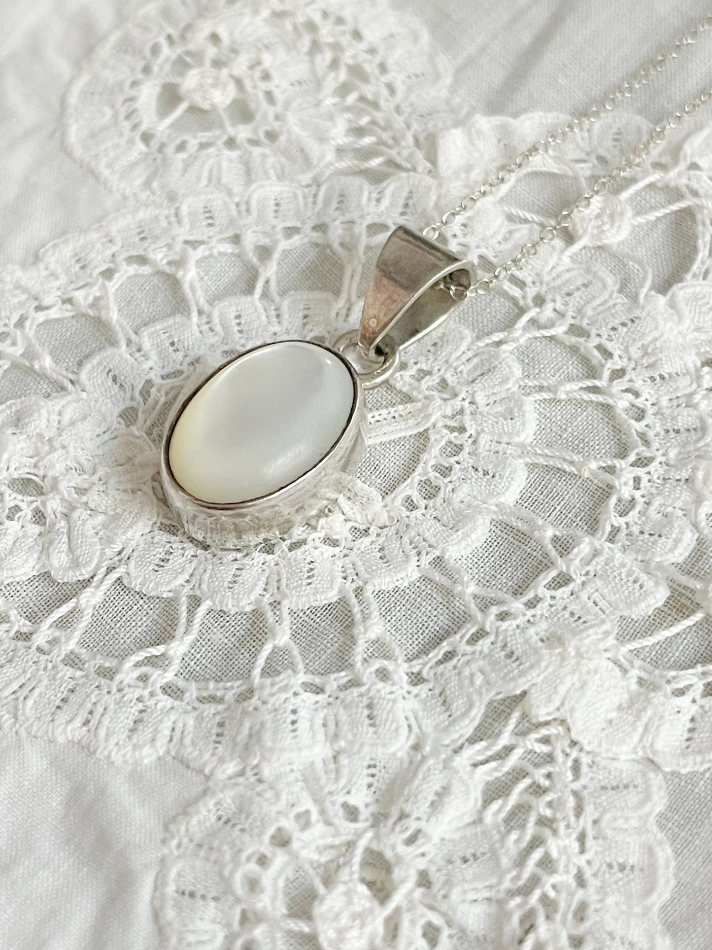 Vintage Mother of Pearl Necklace