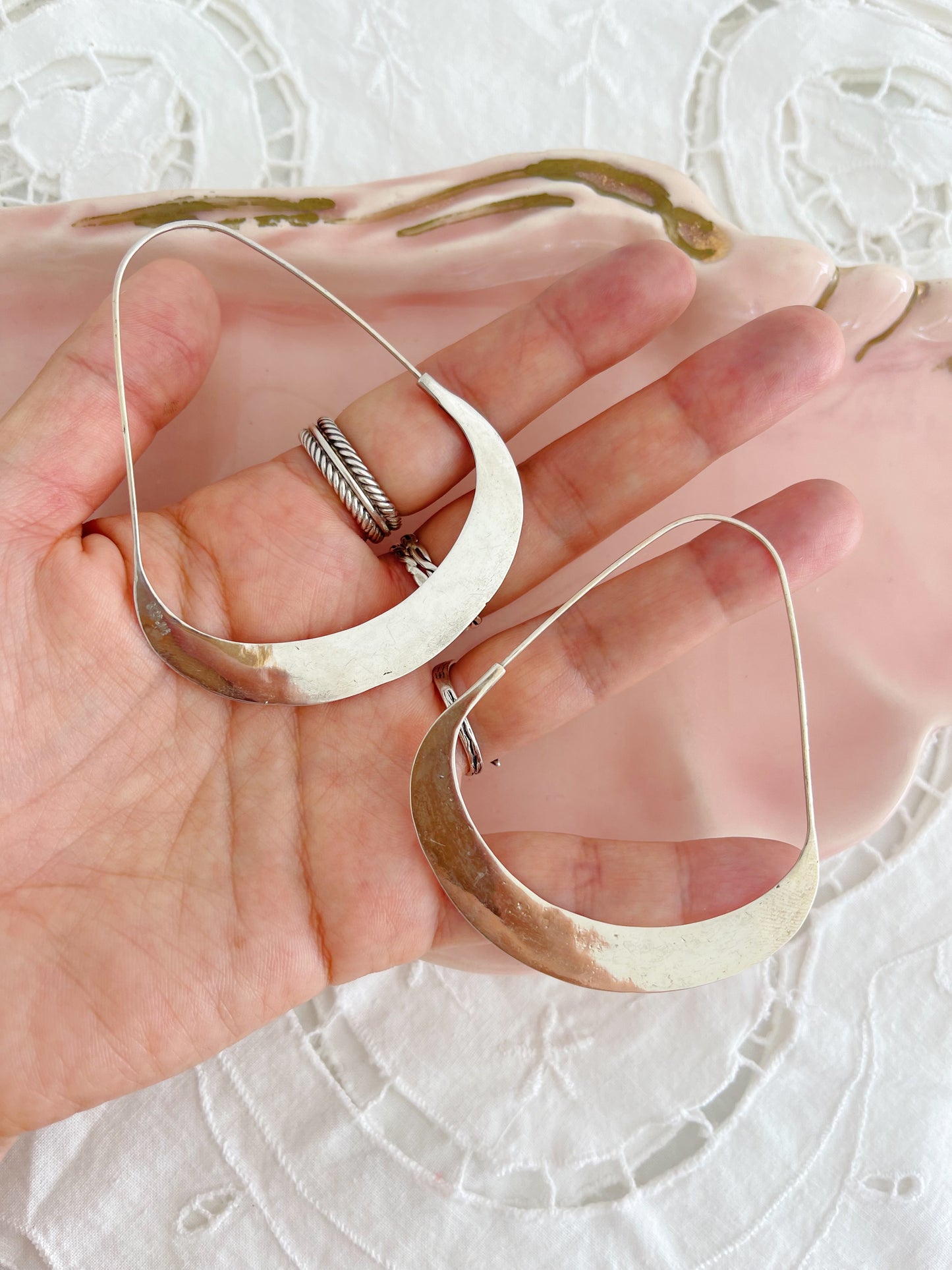 1970‘s Vintage Silver Modern Hoop Pierce.