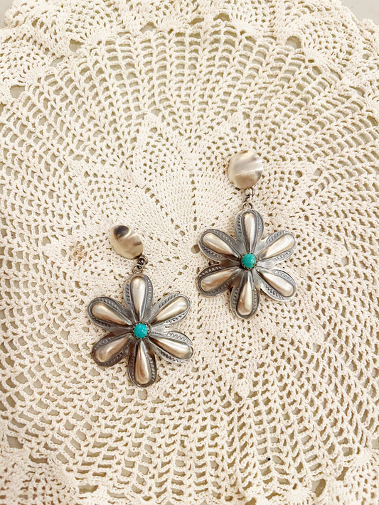 Navajo Turquoise Flower Pierce.