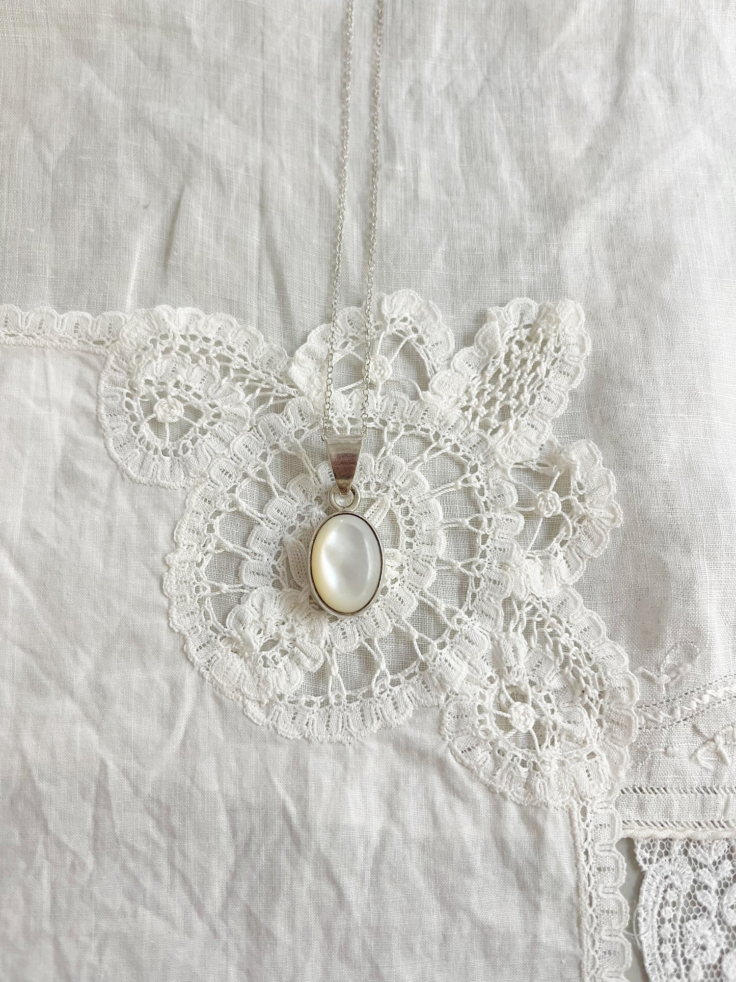 Vintage Mother of Pearl Necklace