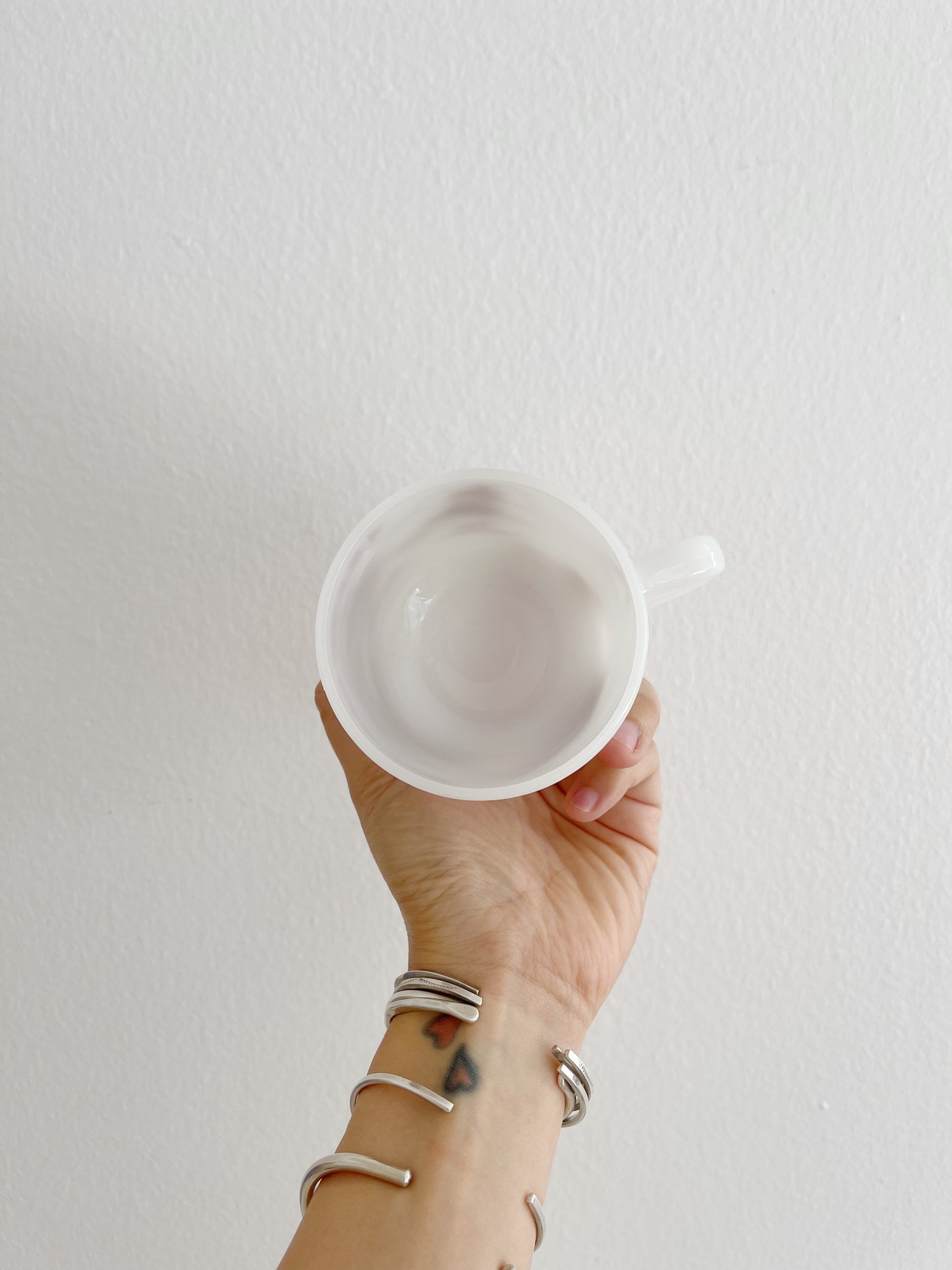 Vintage GRAND CANYON NATIONAL PARK Milk Glass Mug.