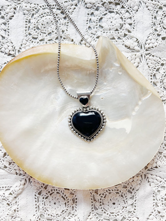 1980s Large Size Onyx Double Heart Pendant Top