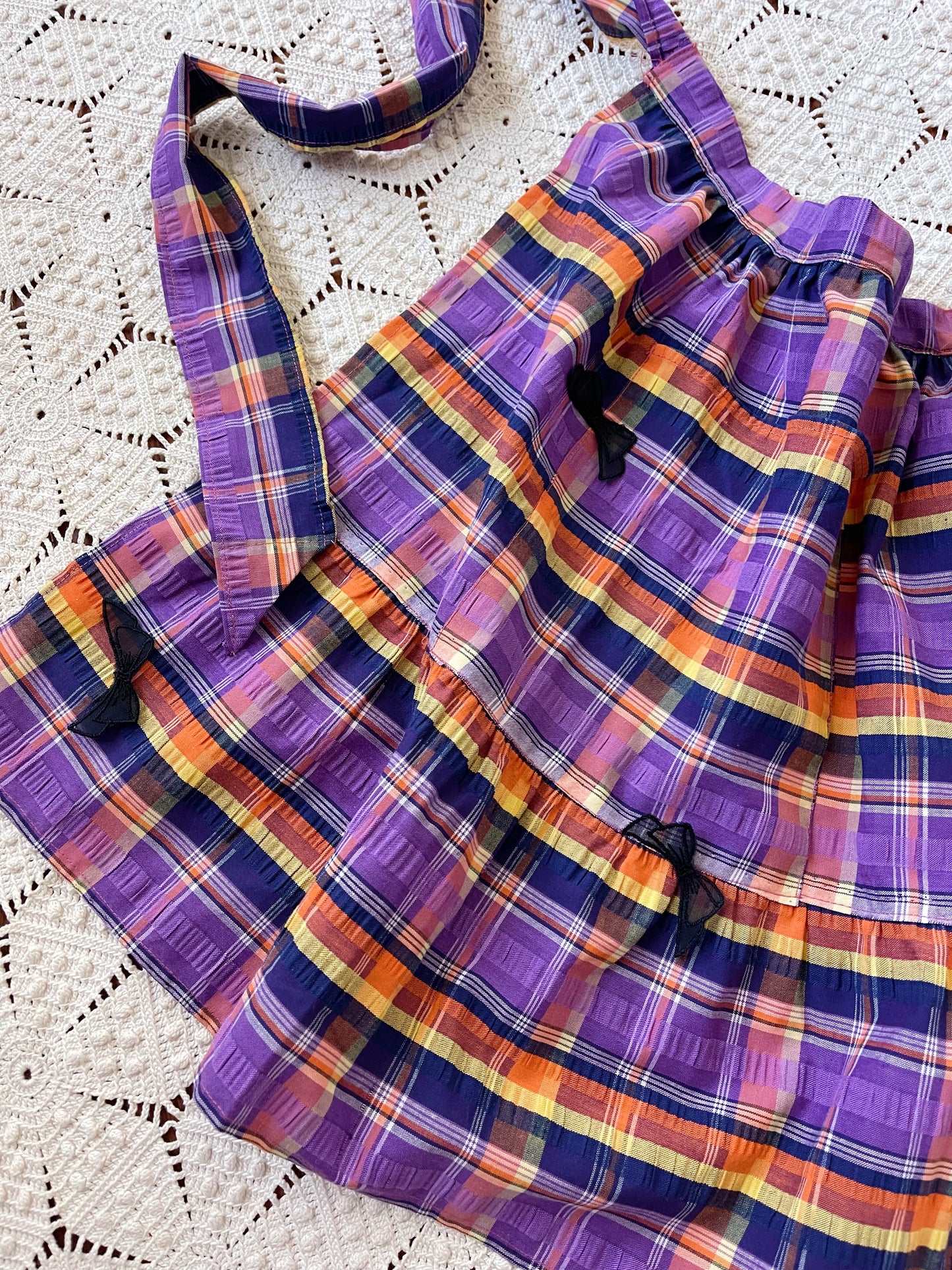 Vintage 1960s Ribbon Parched Apron