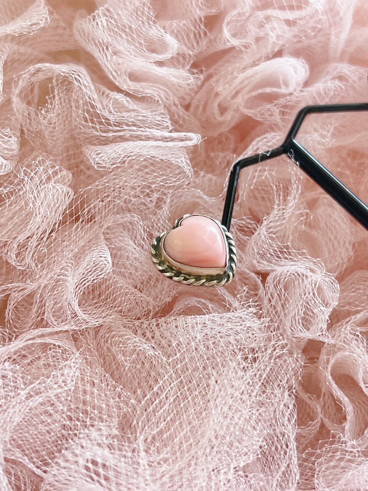 Navajo Pink Conch Tiny Heart Pierce