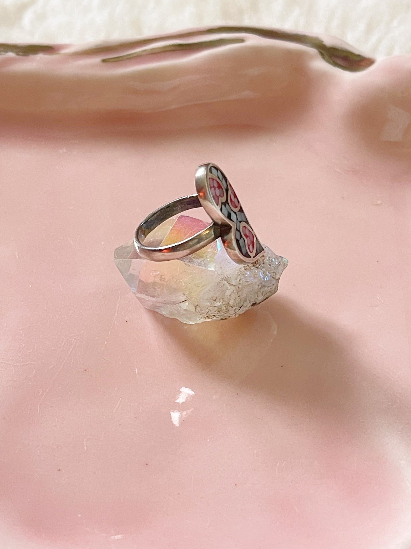 Clashed Shell Silver Heart Ring