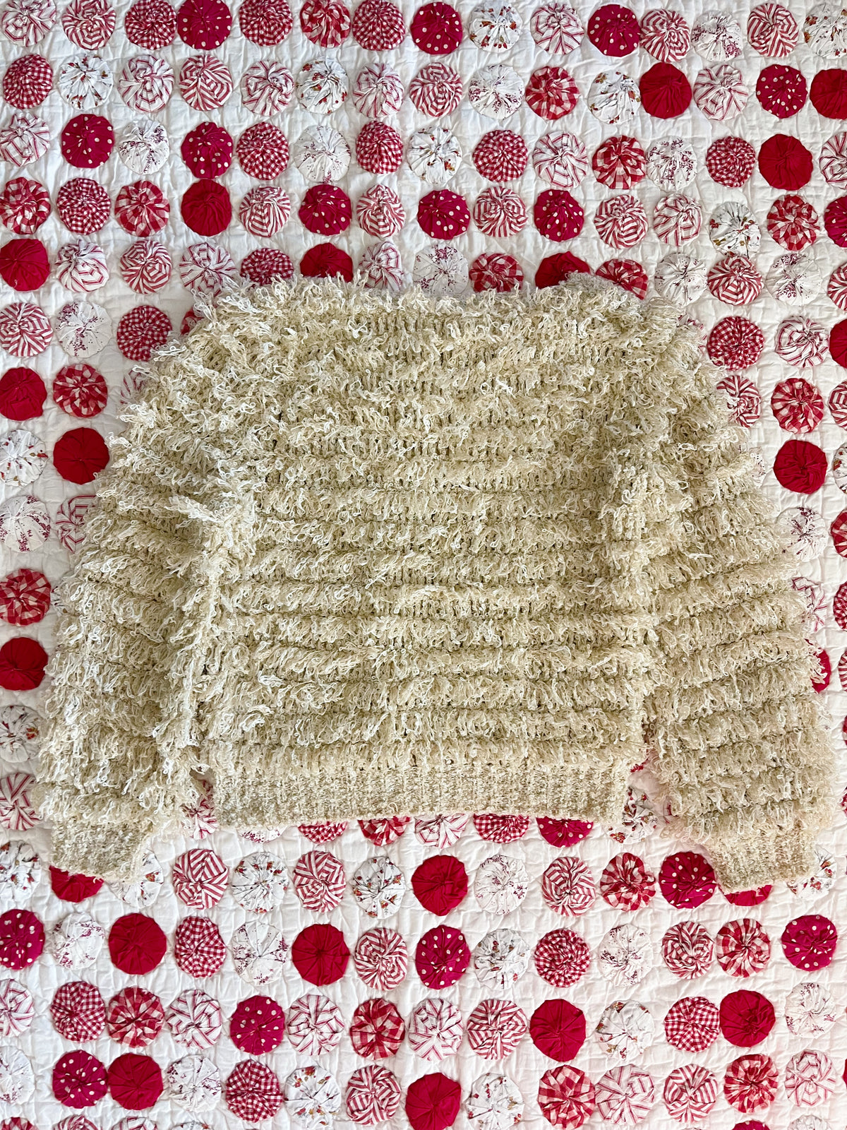 1990s Beige and White Shaggy Knit Sweater