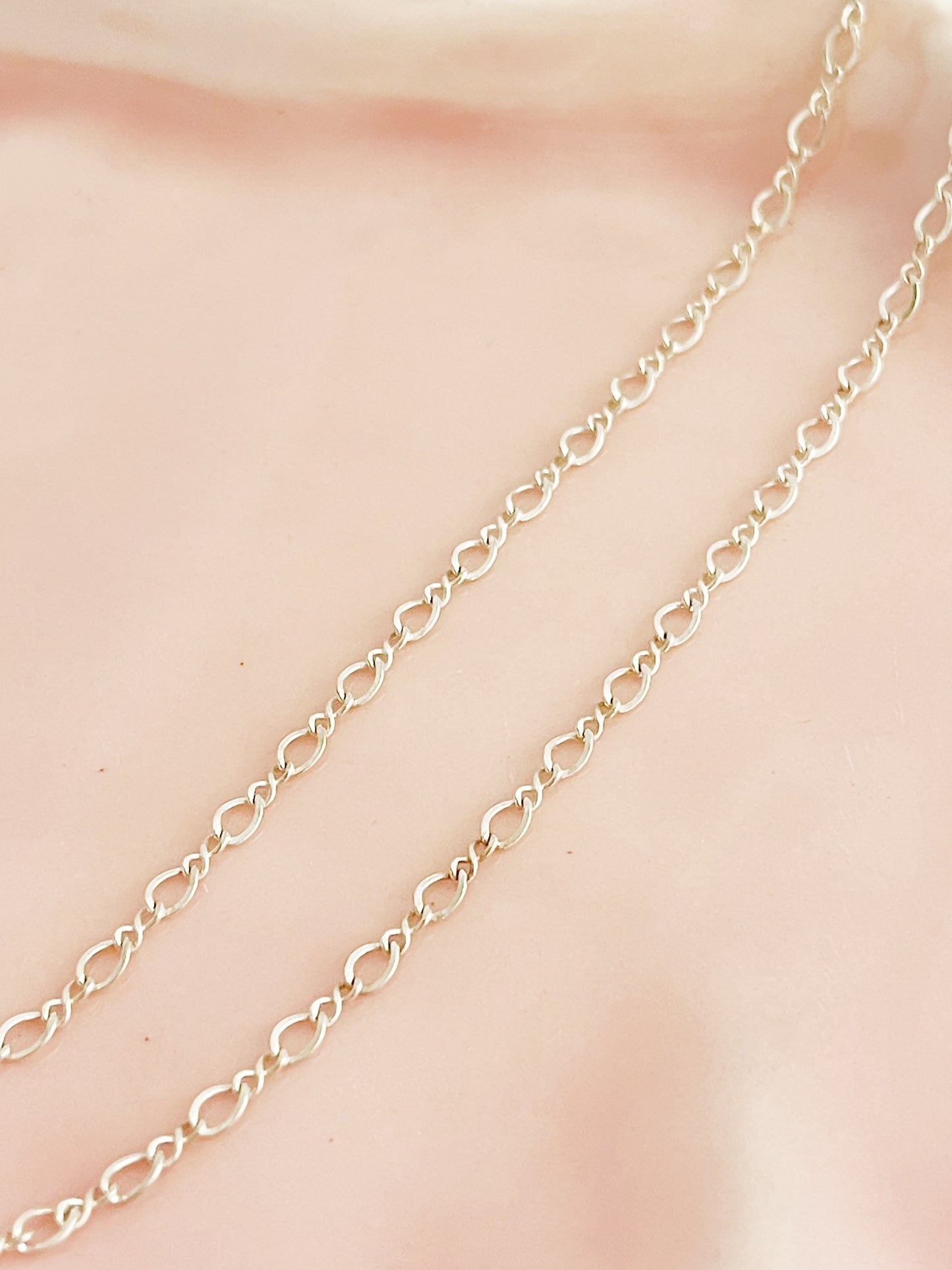 Tiny Chains Silver Necklace.