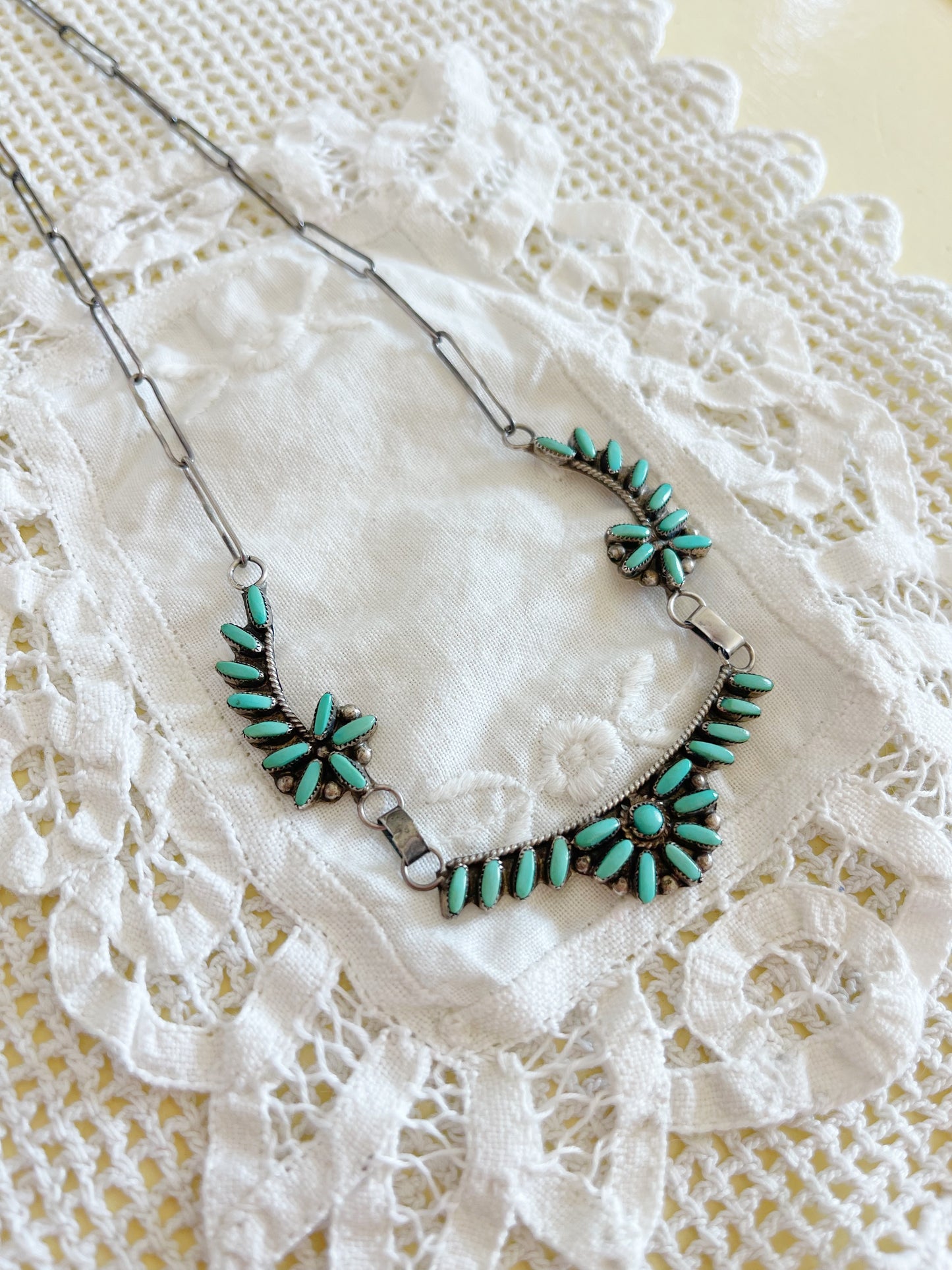 1950s Vintage Zuni Petite Pointed Turquoise Necklace and Pierce