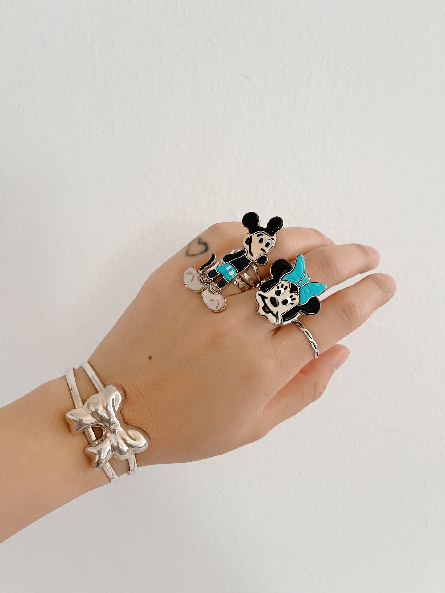 Andrea Lonjose Minnie Ring.