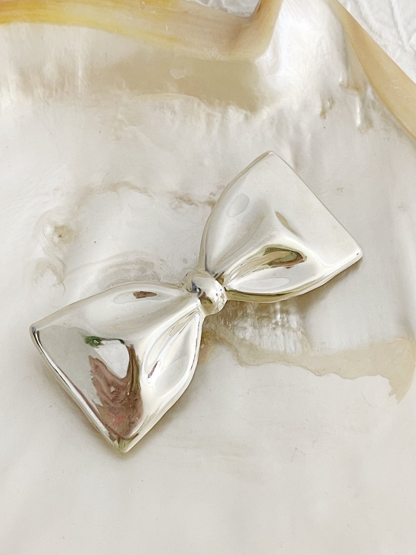 1970’s Large Silver Ribbon Bow Barrette!