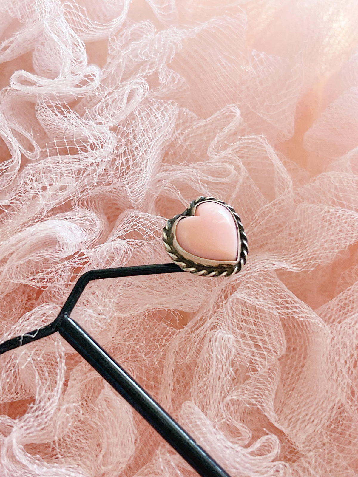 Navajo Pink Conch Tiny Heart Pierce