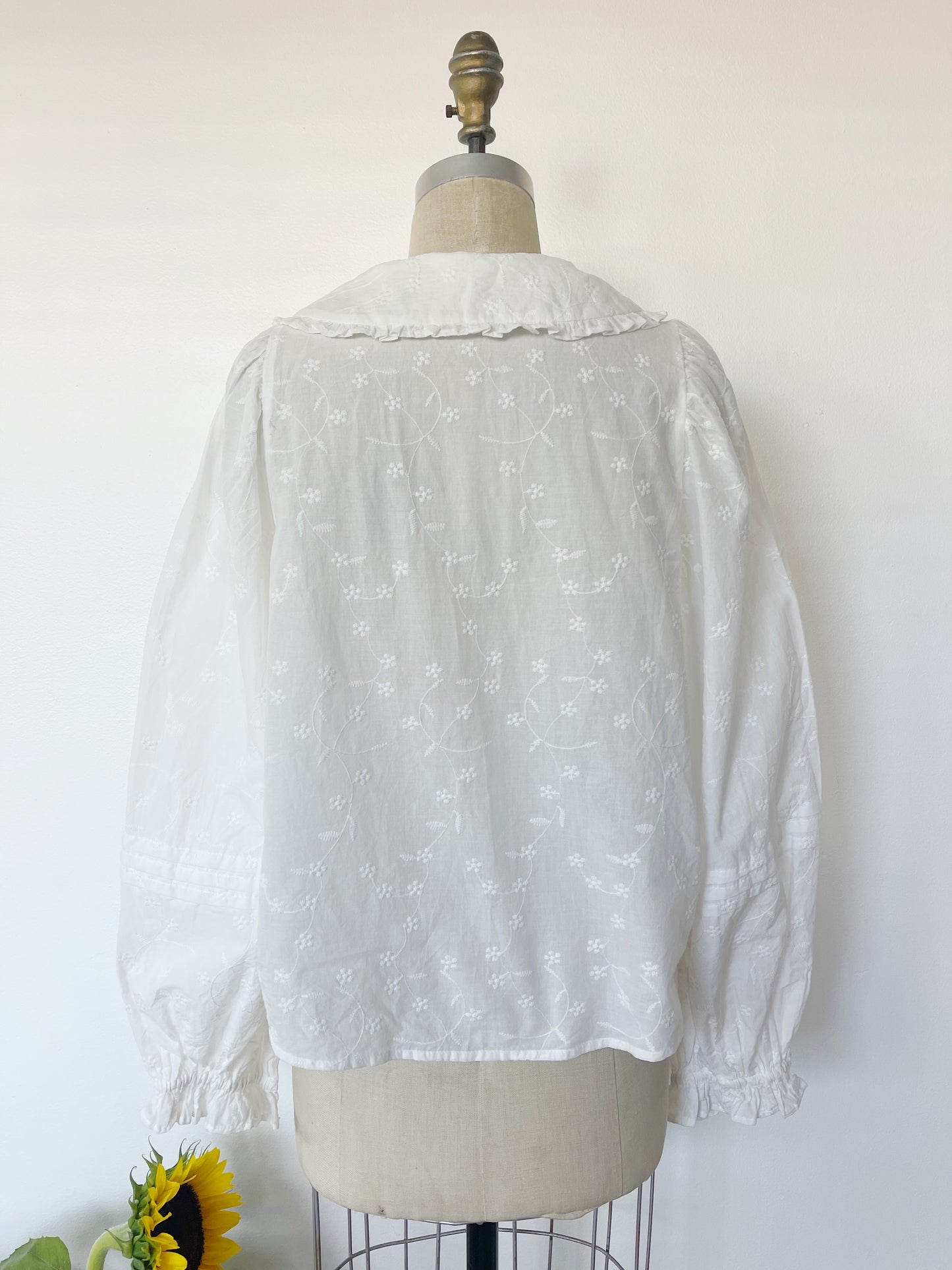 Frilled Collar Cotton Blouse