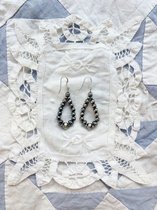 Navajo Pearl Hoop Pierce