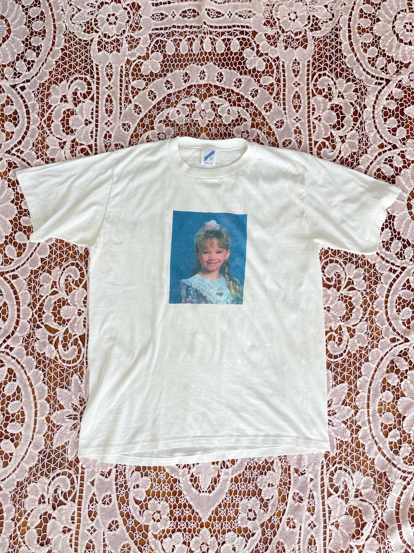 Who is that girl ? Tee