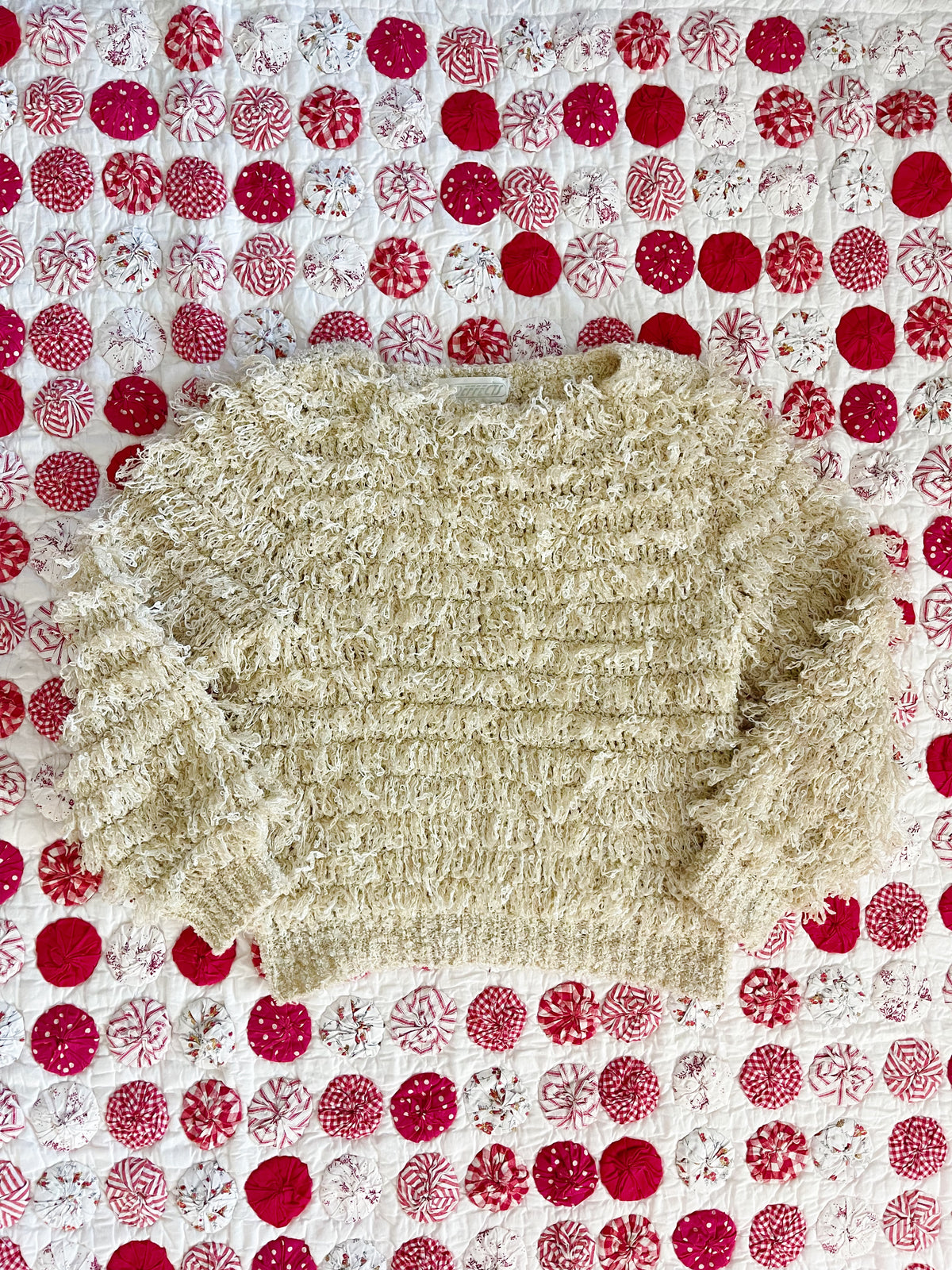 1990s Beige and White Shaggy Knit Sweater