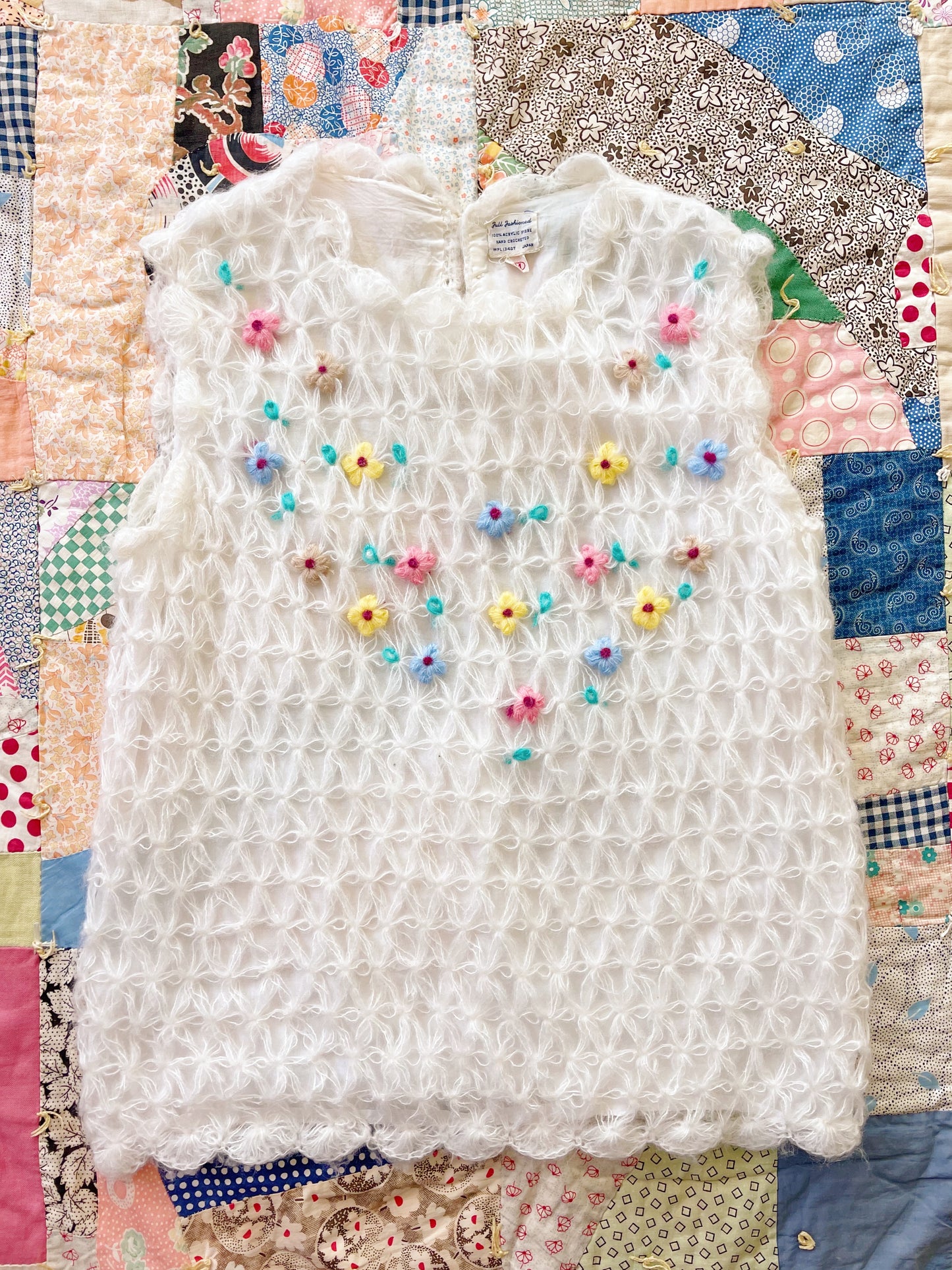 1960s Hand Crochet Sleeveless Tops