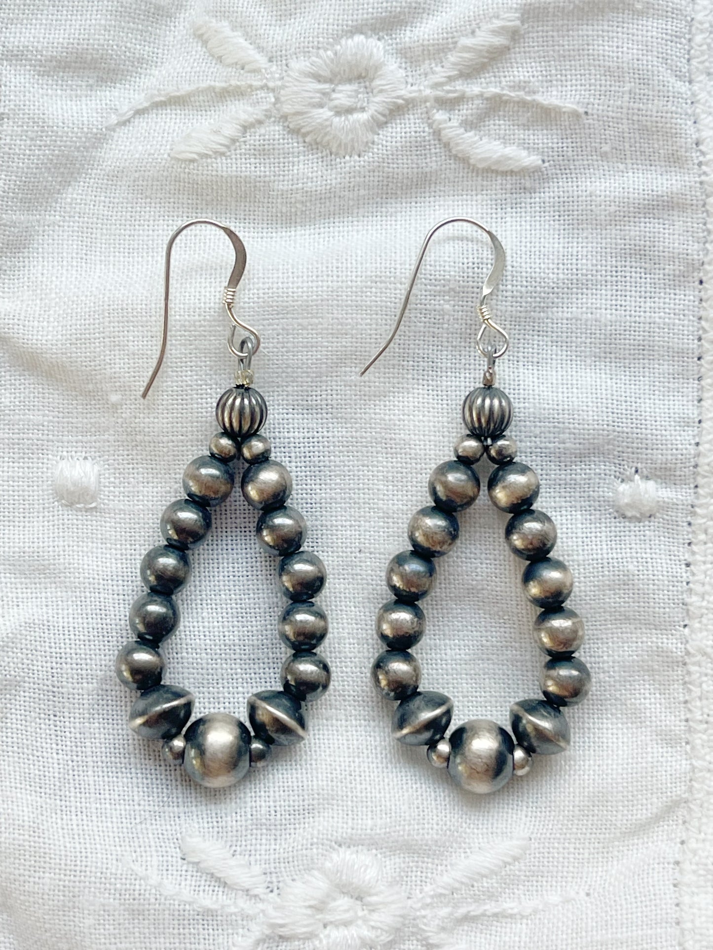 Navajo Pearl Hoop Pierce