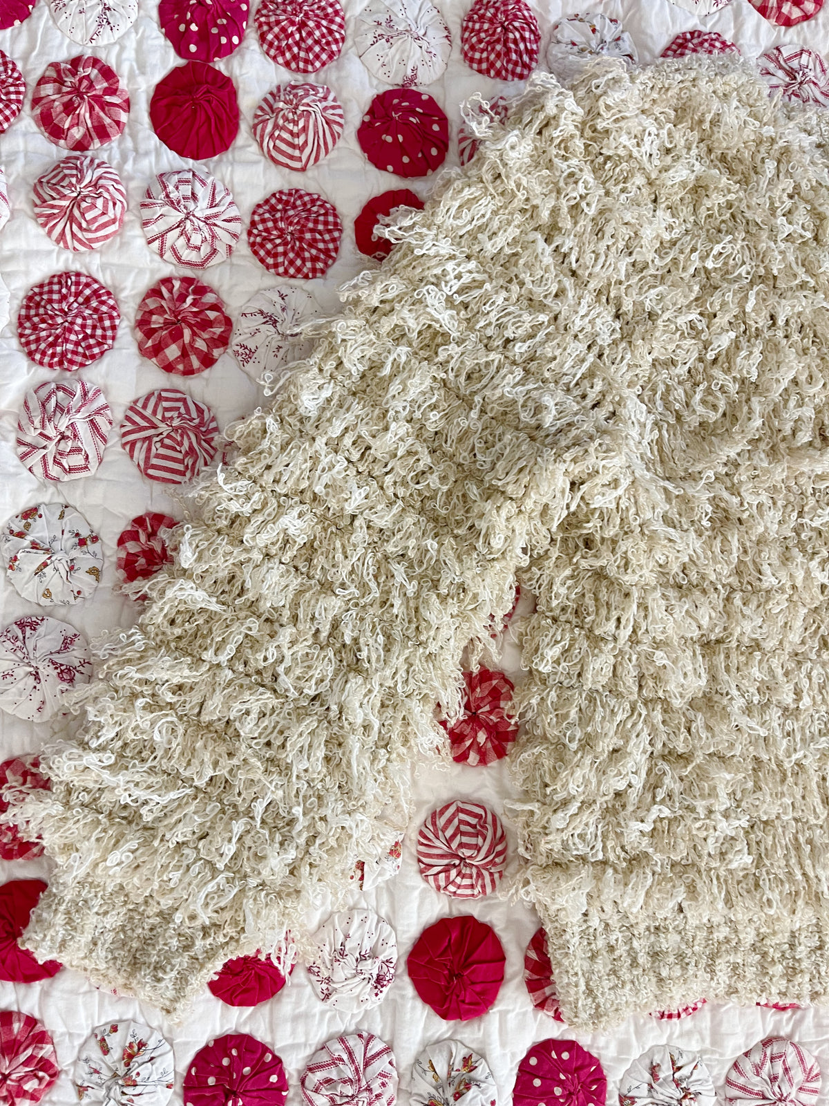 1990s Beige and White Shaggy Knit Sweater
