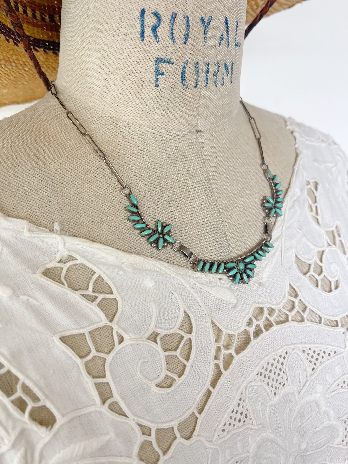 1950s Vintage Zuni Petite Pointed Turquoise Necklace and Pierce