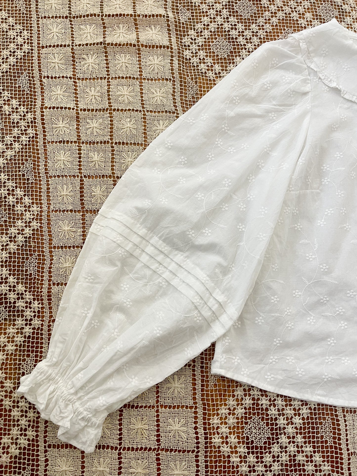 Frilled Collar Cotton Blouse
