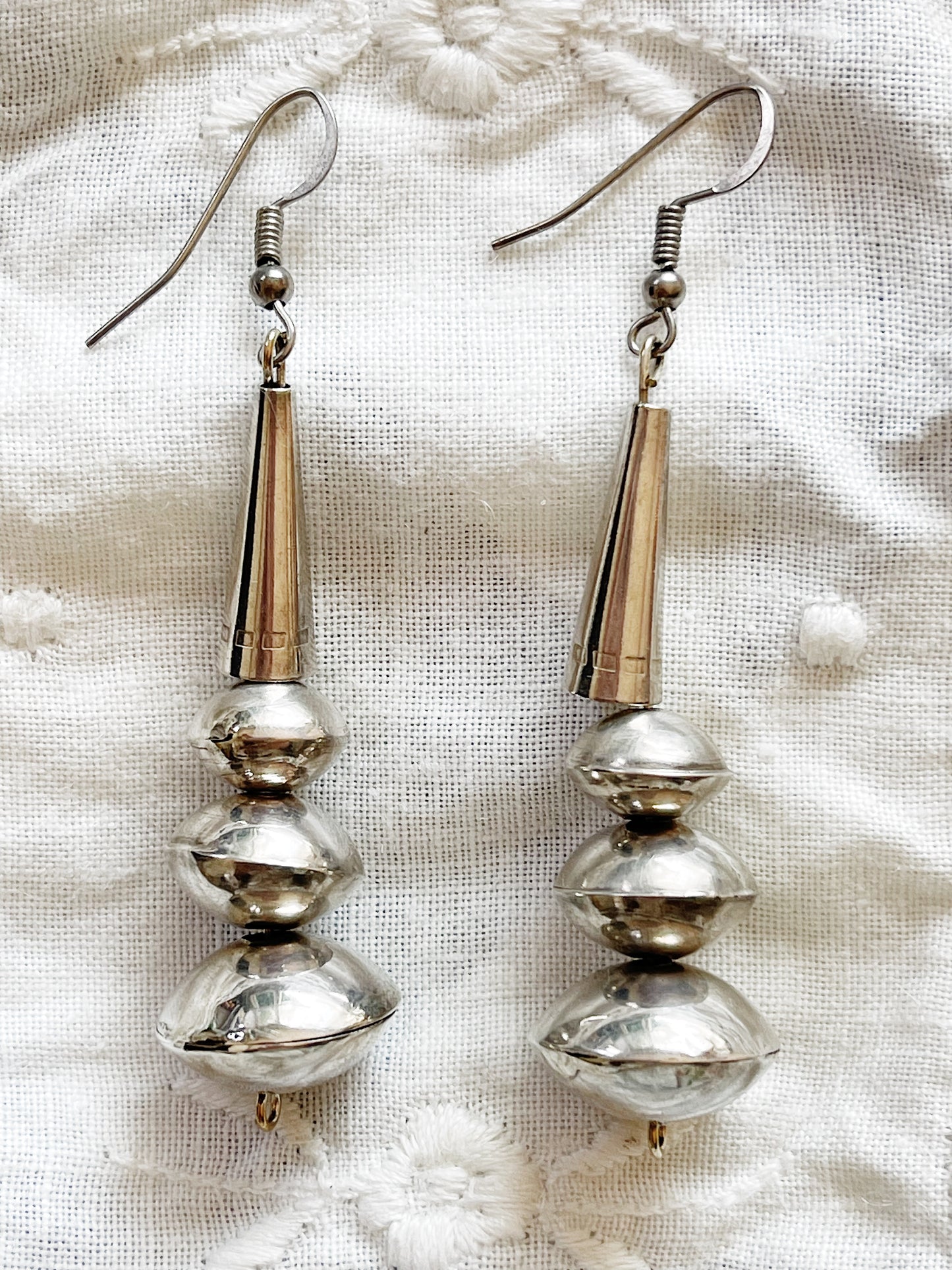 Navajo Pearl Sterling Silver Pierce