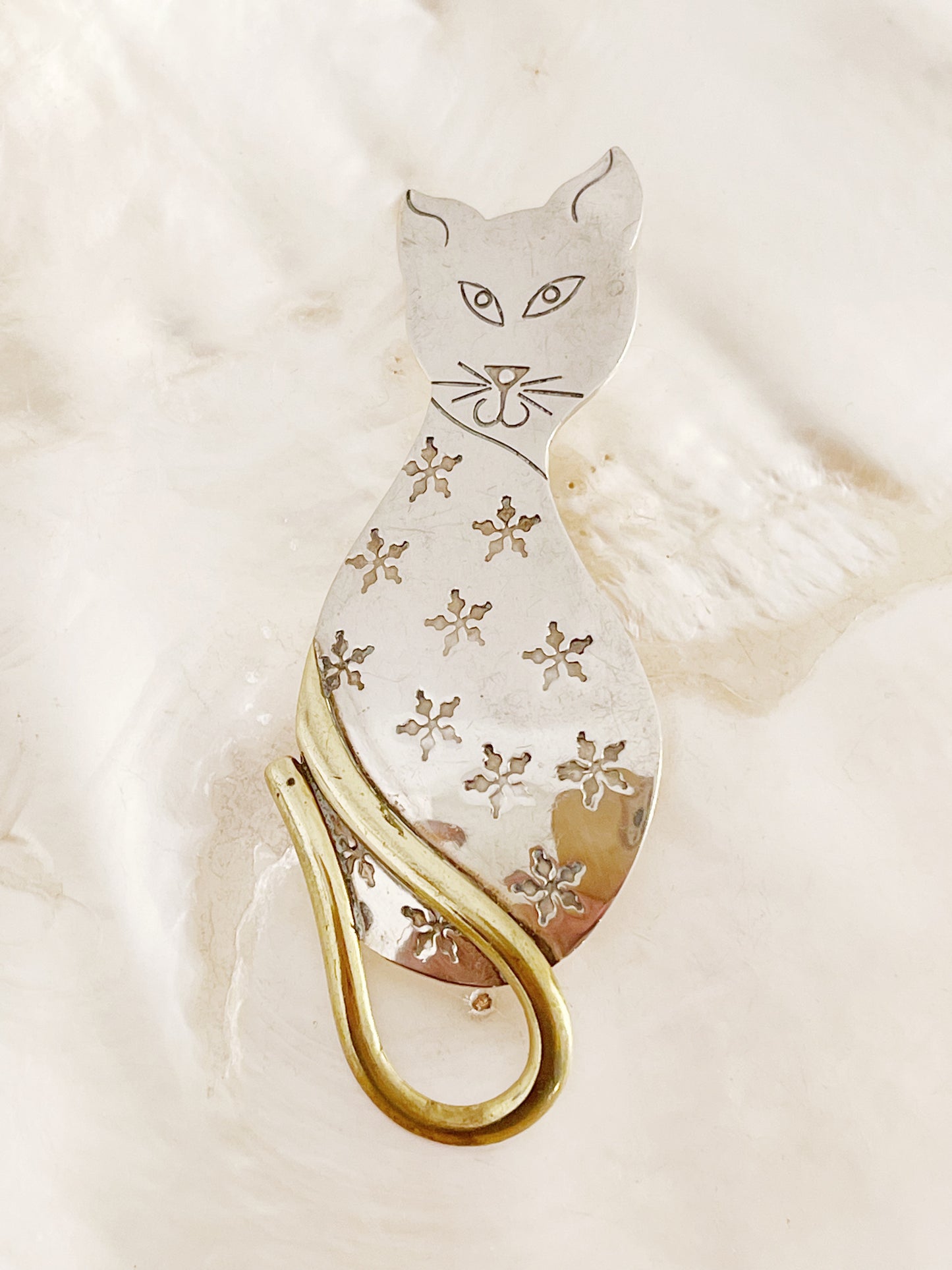 Vintage Cat Brass and Silver Brooch Pin.