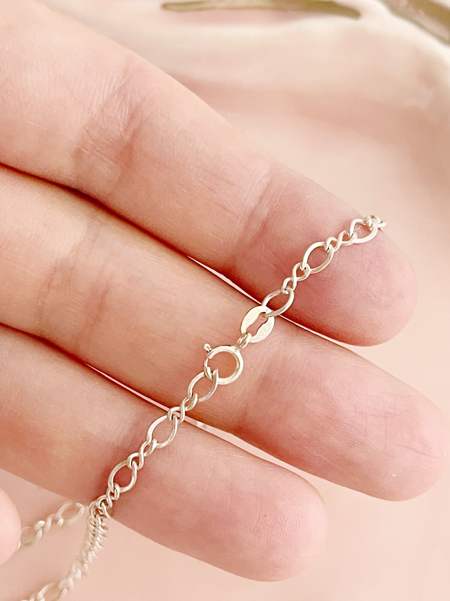 Tiny Chains Silver Necklace.