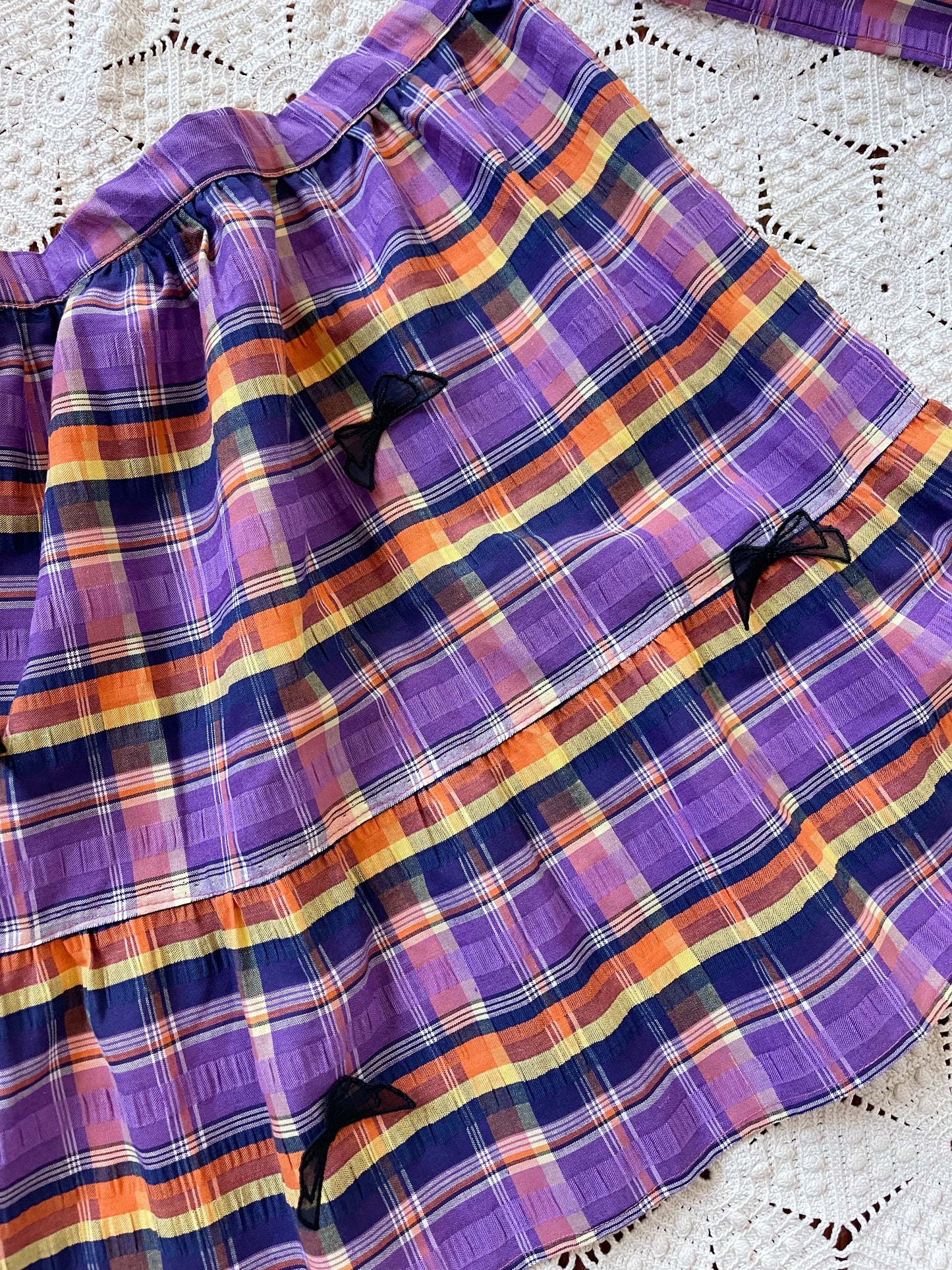Vintage 1960s Ribbon Parched Apron