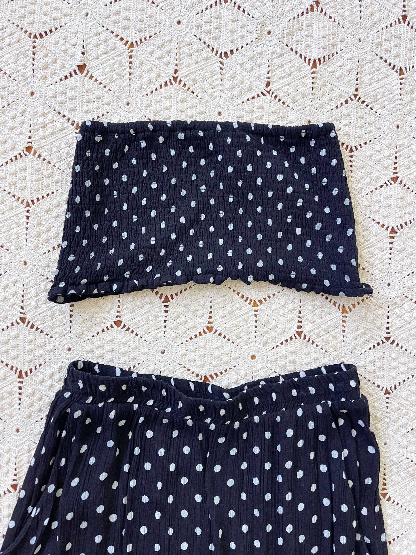 1990s Pretty Dots Set-up