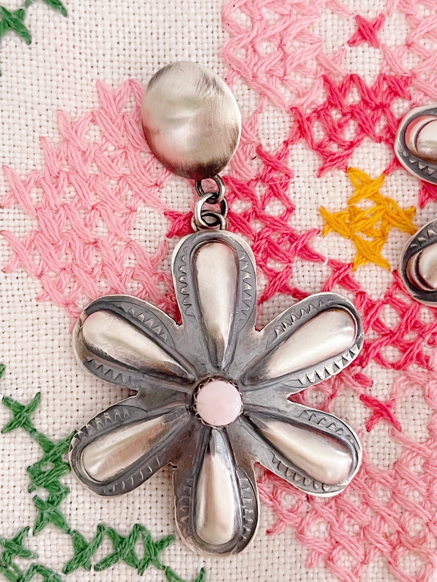 Navajo Pink Shell Flower Pierce.