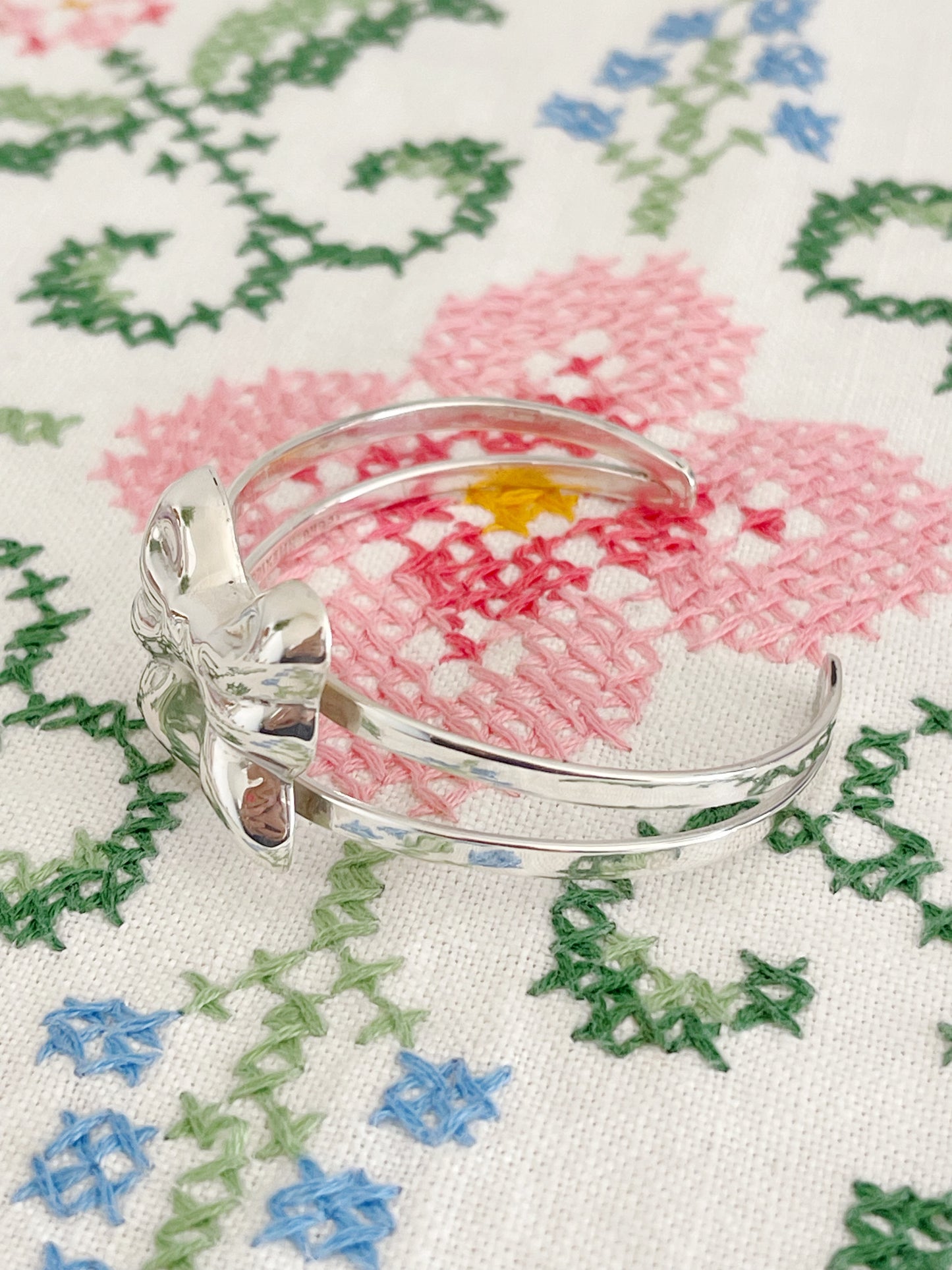 1980’s Vintage Ribbon Bow Cuff Bangle.