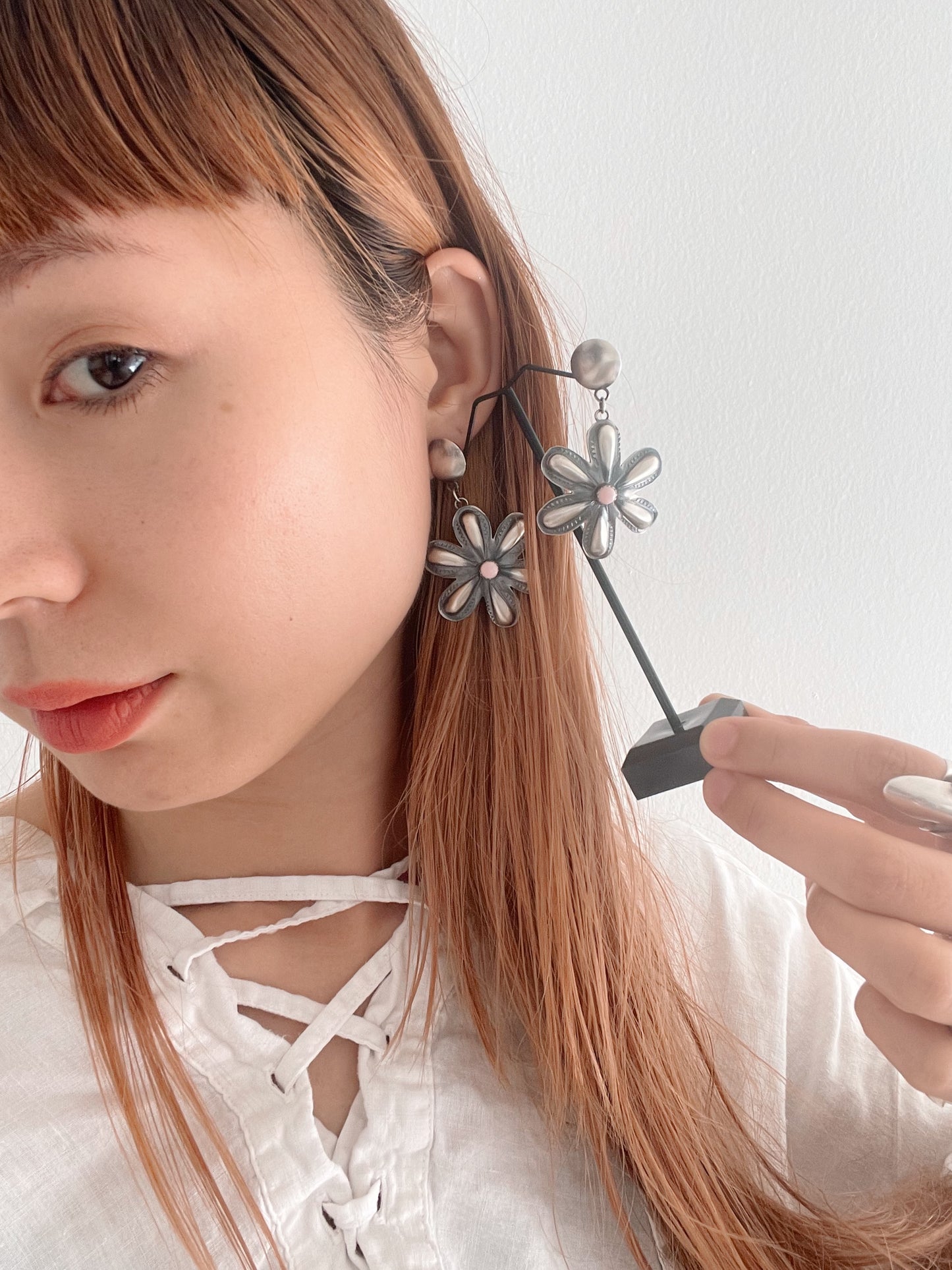 Navajo Pink Shell Flower Pierce.