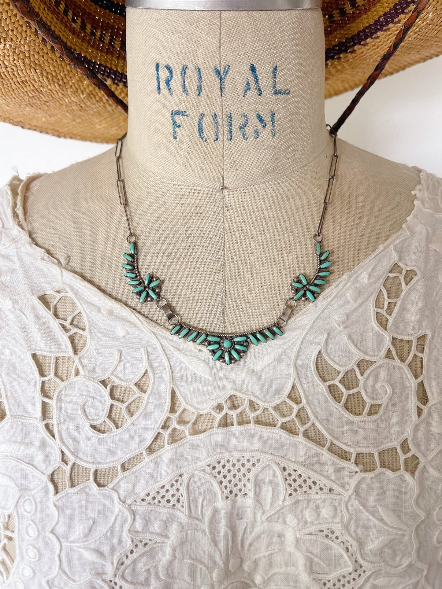 1950s Vintage Zuni Petite Pointed Turquoise Necklace and Pierce