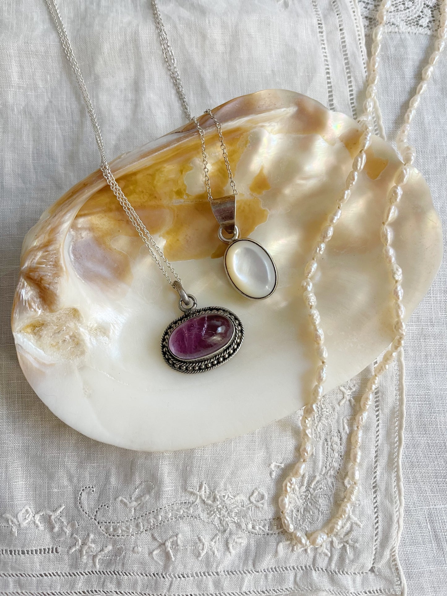 Vintage Mother of Pearl Necklace