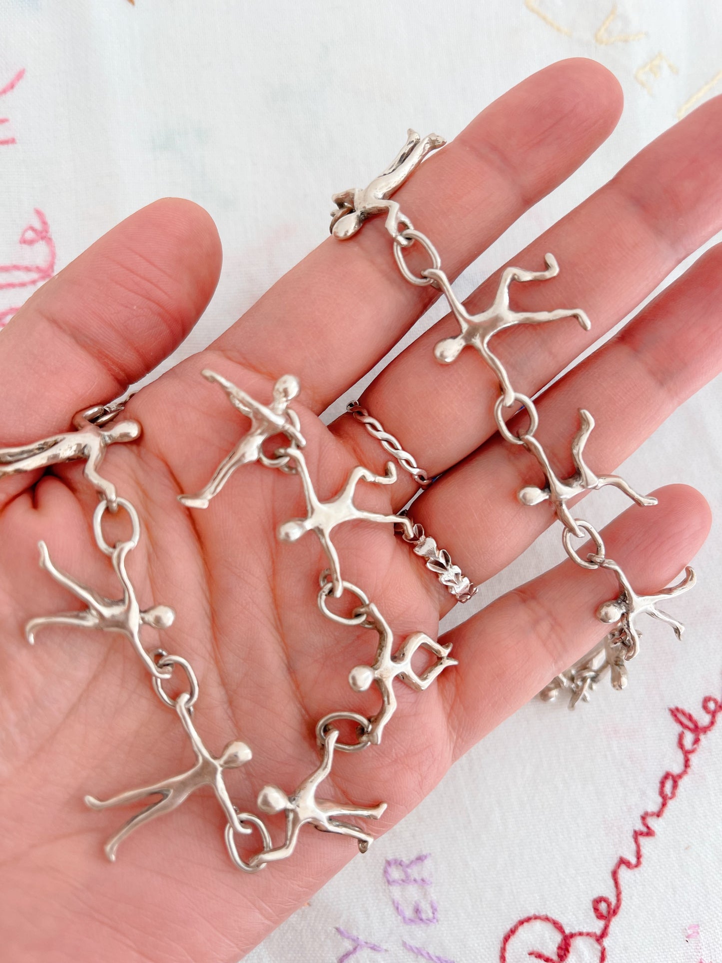 Super Rare! Vintage People Linked Silver Choker Necklace.